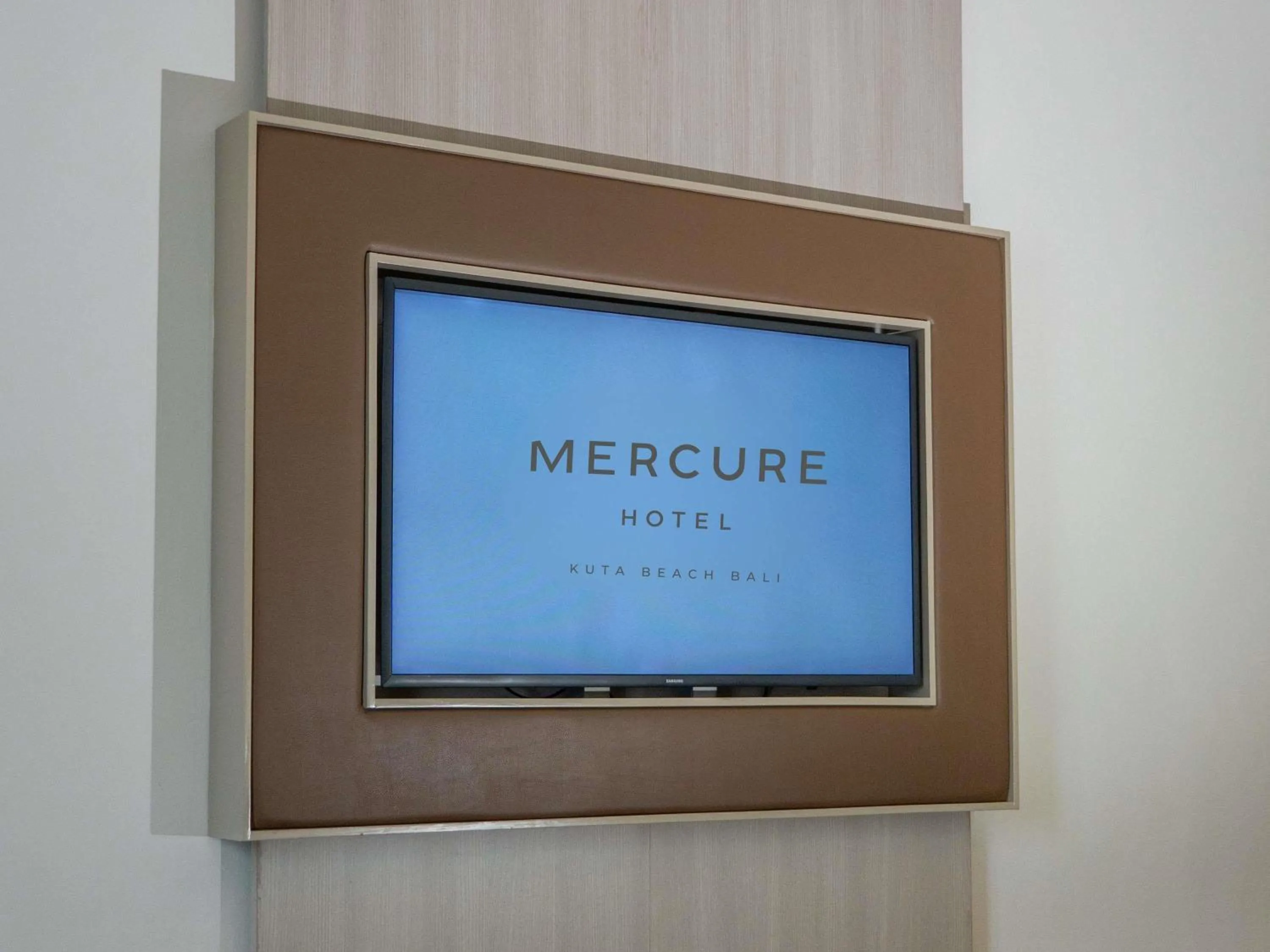 Deluxe Twin Room with Ocean View with Free Benefit in Mercure Kuta Bali