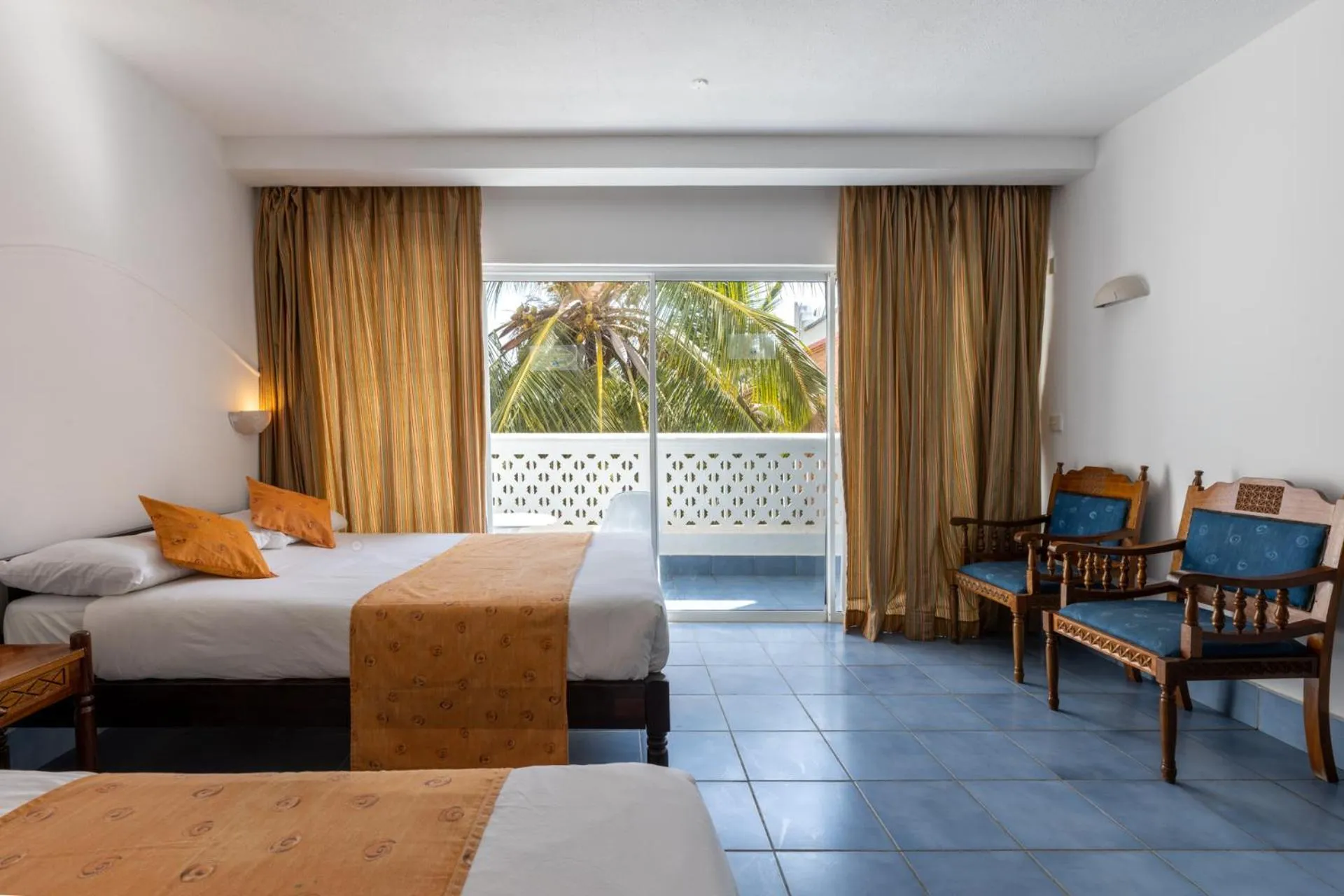 Double or Twin Room with Garden View in Sun N Sand Beach Resort