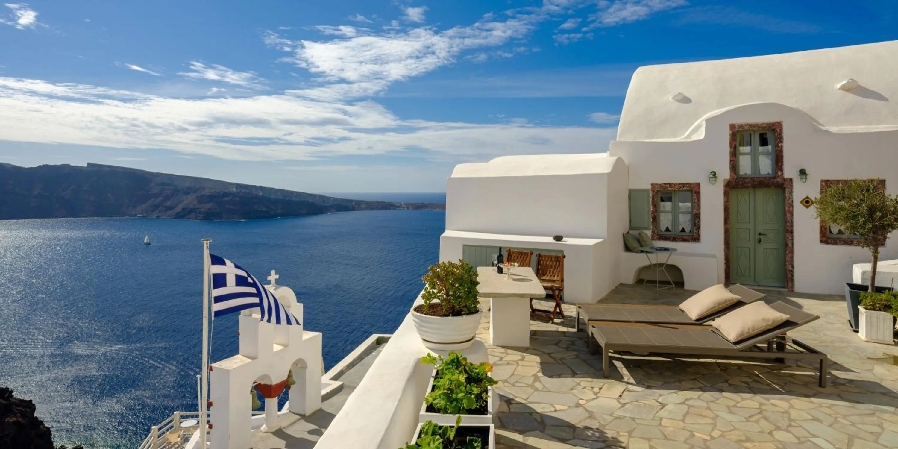  Summer Lovers Villa with Private Whirlpool & Caldera View in Fanari Villas