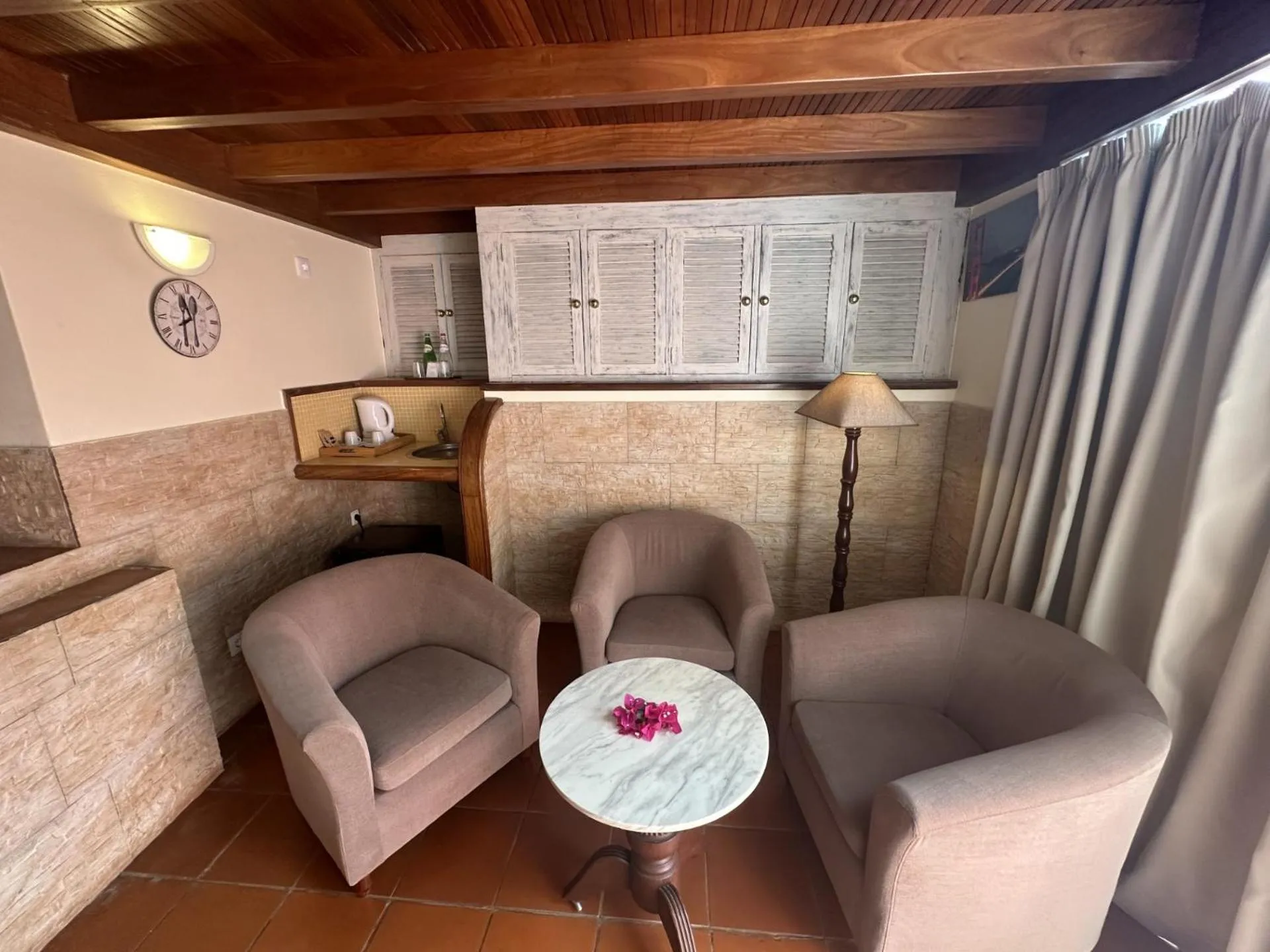 Superior Triple Room - single occupancy in Inn & Art Madeira