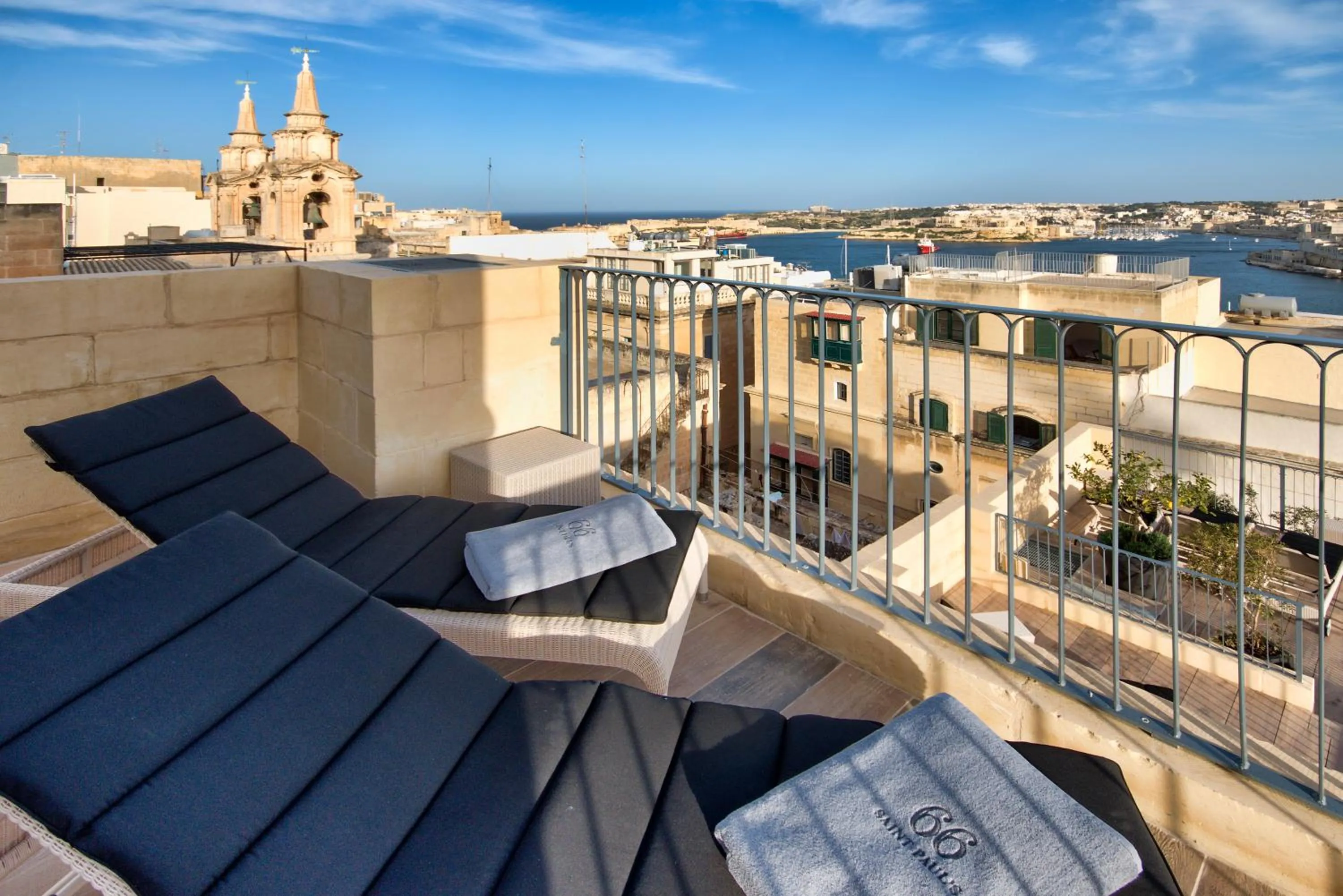 Deluxe Double Room with Sea View in 66 Saint Paul's & Spa