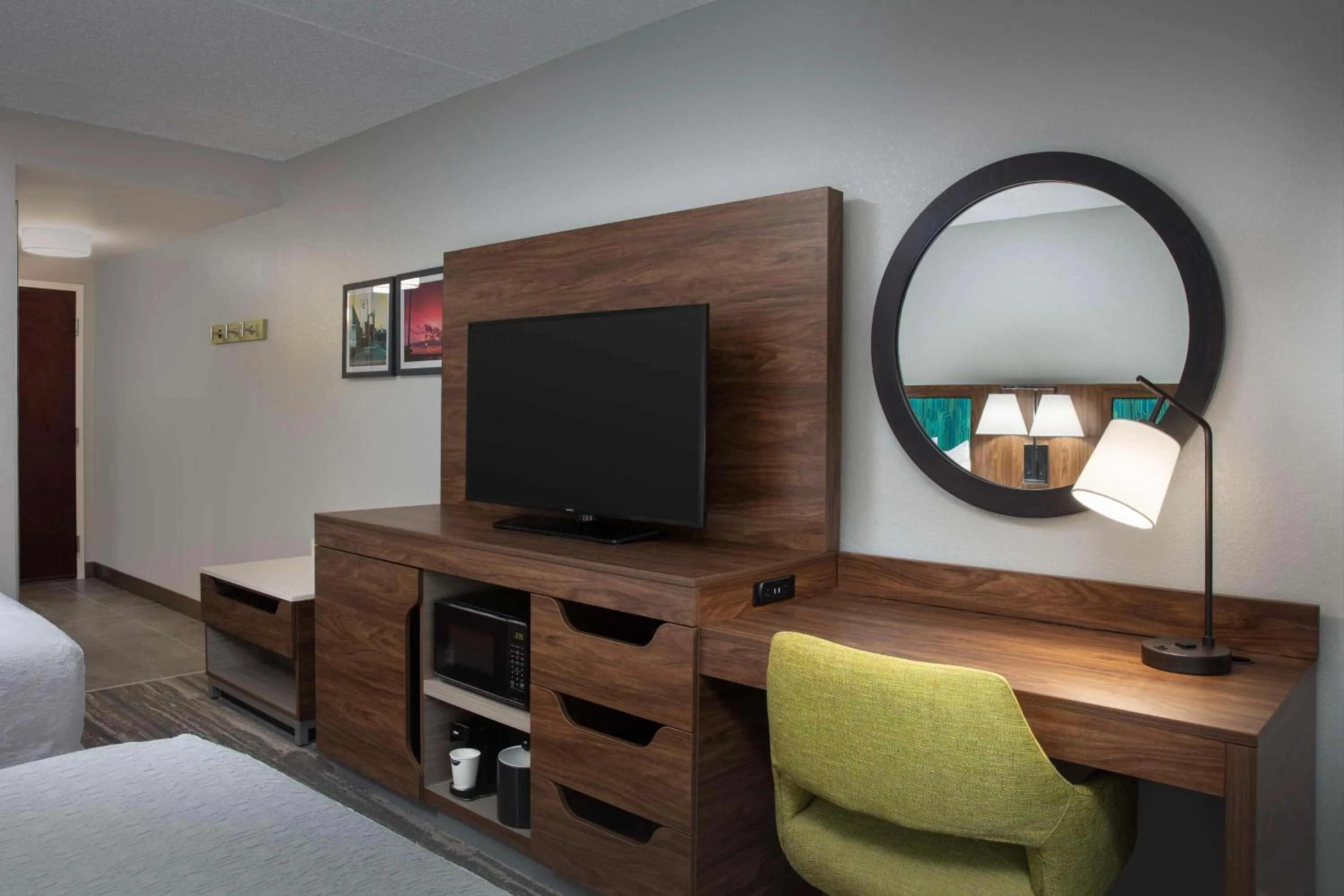 Room with Two Queen Beds - Non-Smoking in Hampton Inn Kingsland