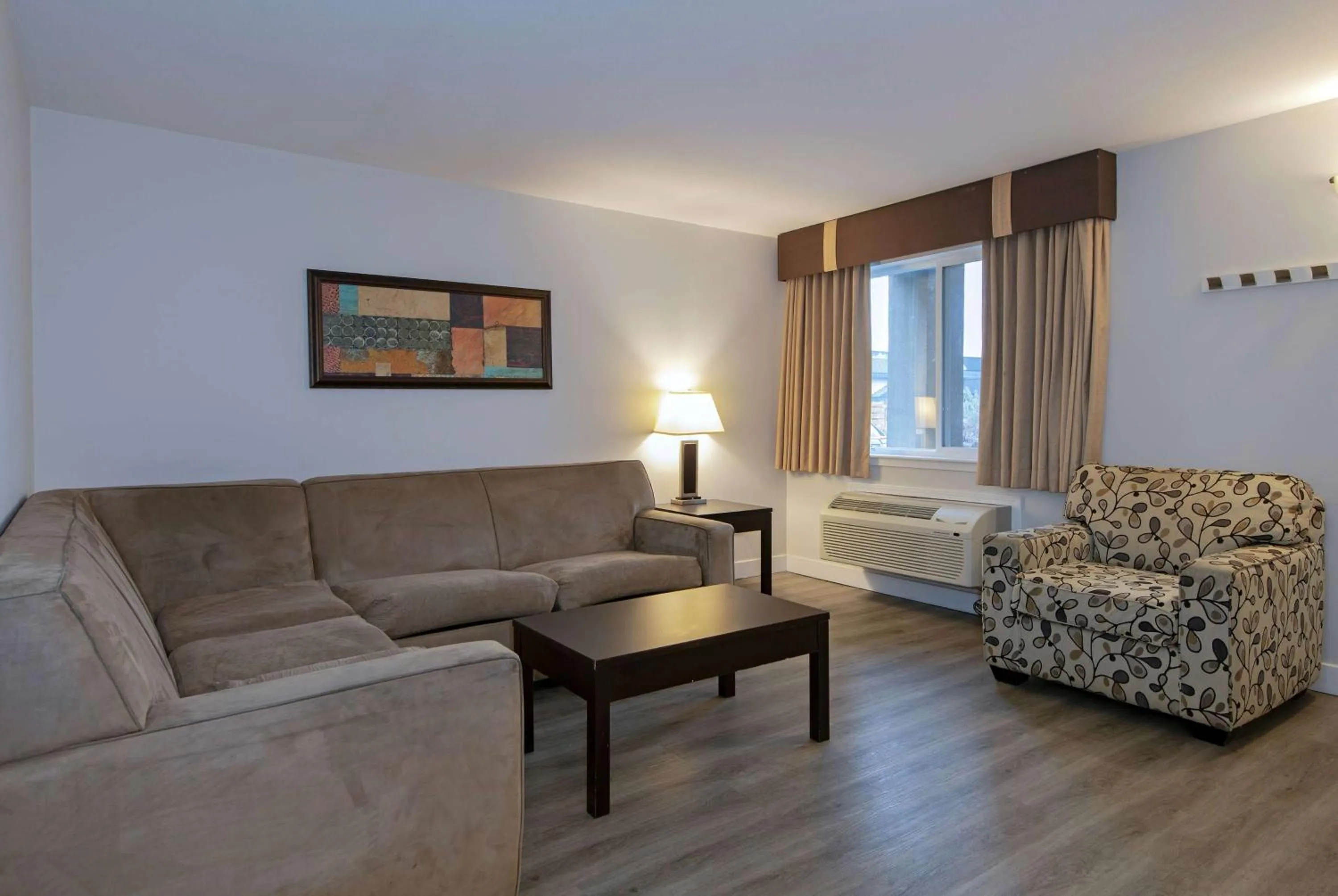 One Bedroom Suite with Kitchenette in Travelodge by Wyndham Kamloops Mountview