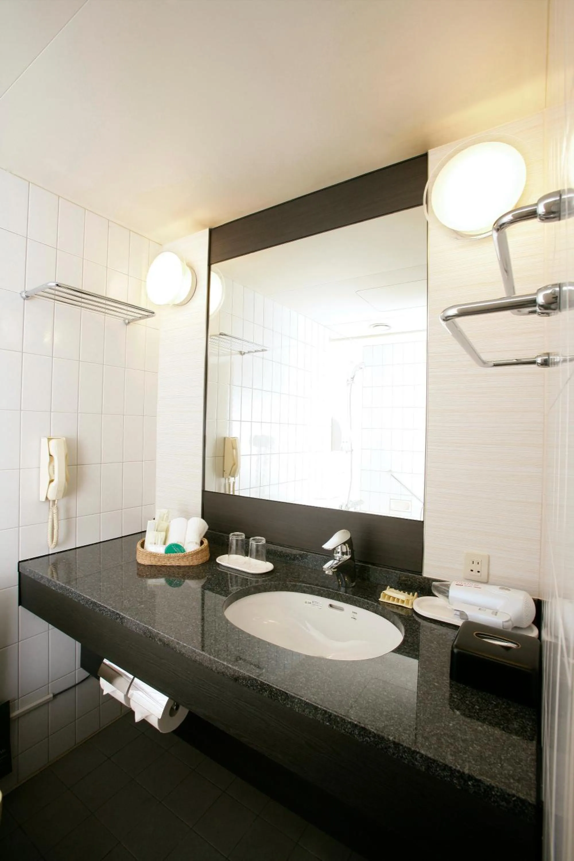 Superior Floor Twin Room - single occupancy - B (1 Adult) - Smoking in Nagoya Tokyu Hotel