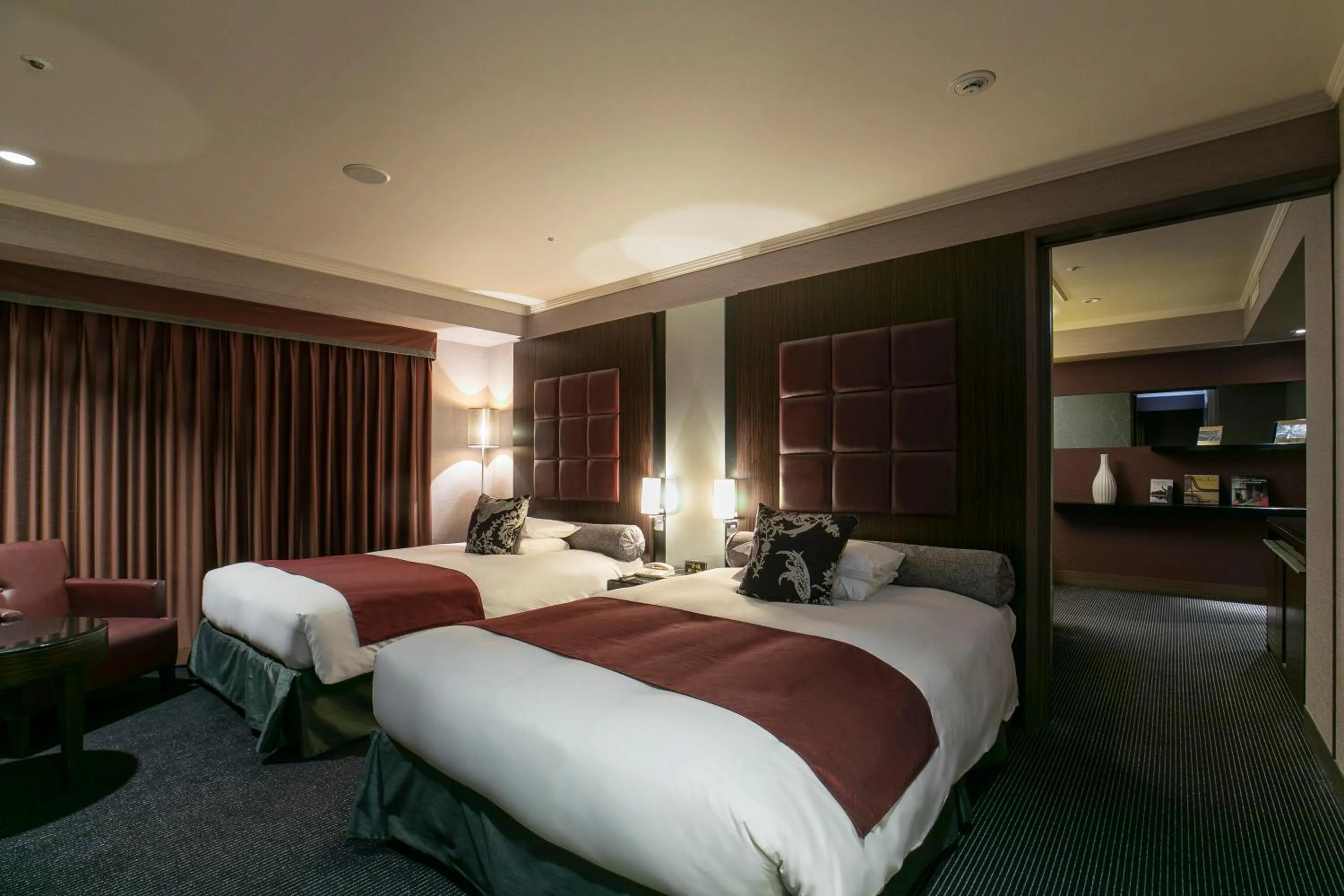 Corner Suite Twin Room - Non-Smoking in Nagoya Tokyu Hotel