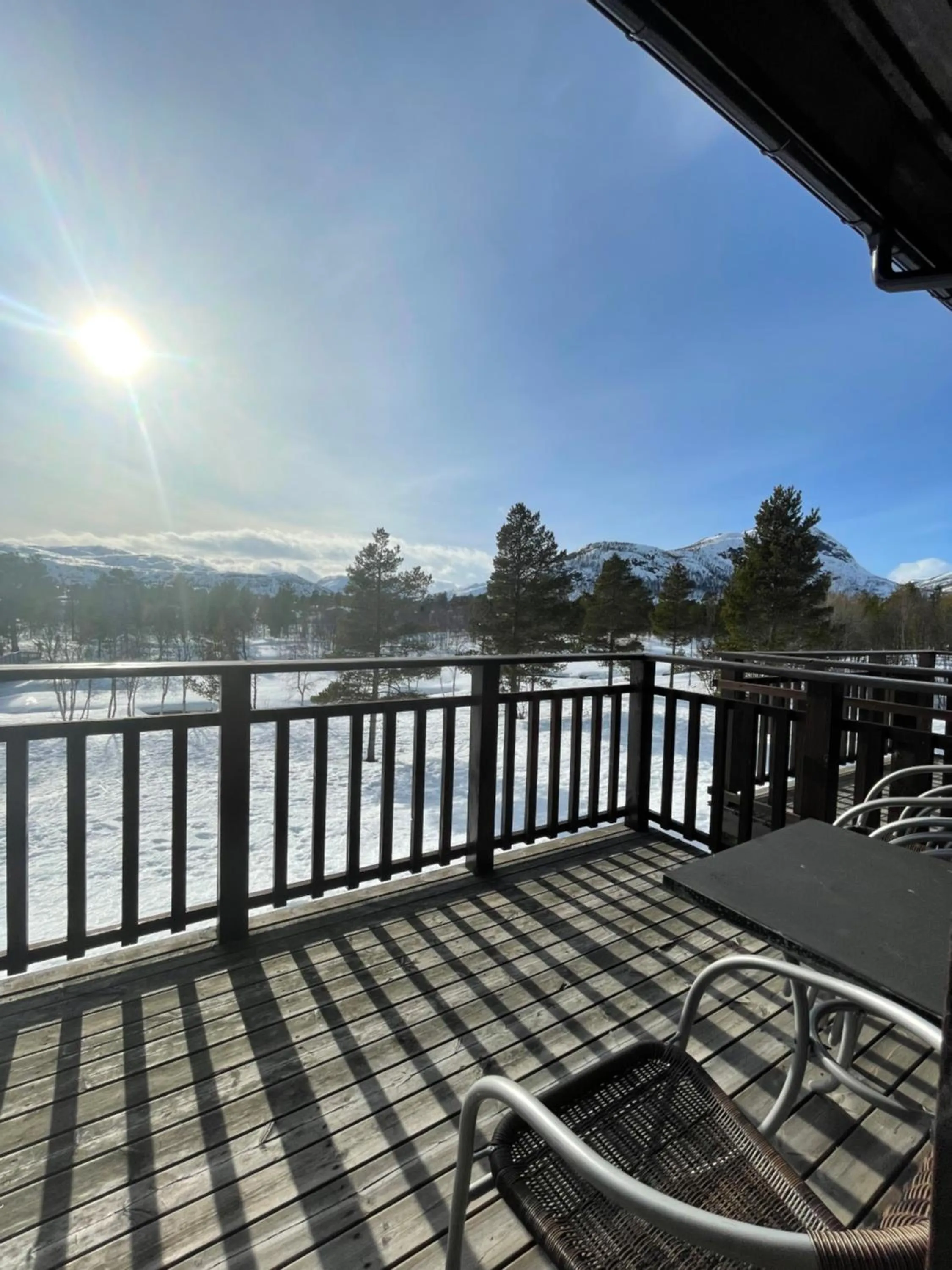 Apartment with Balcony in Hovdestøylen