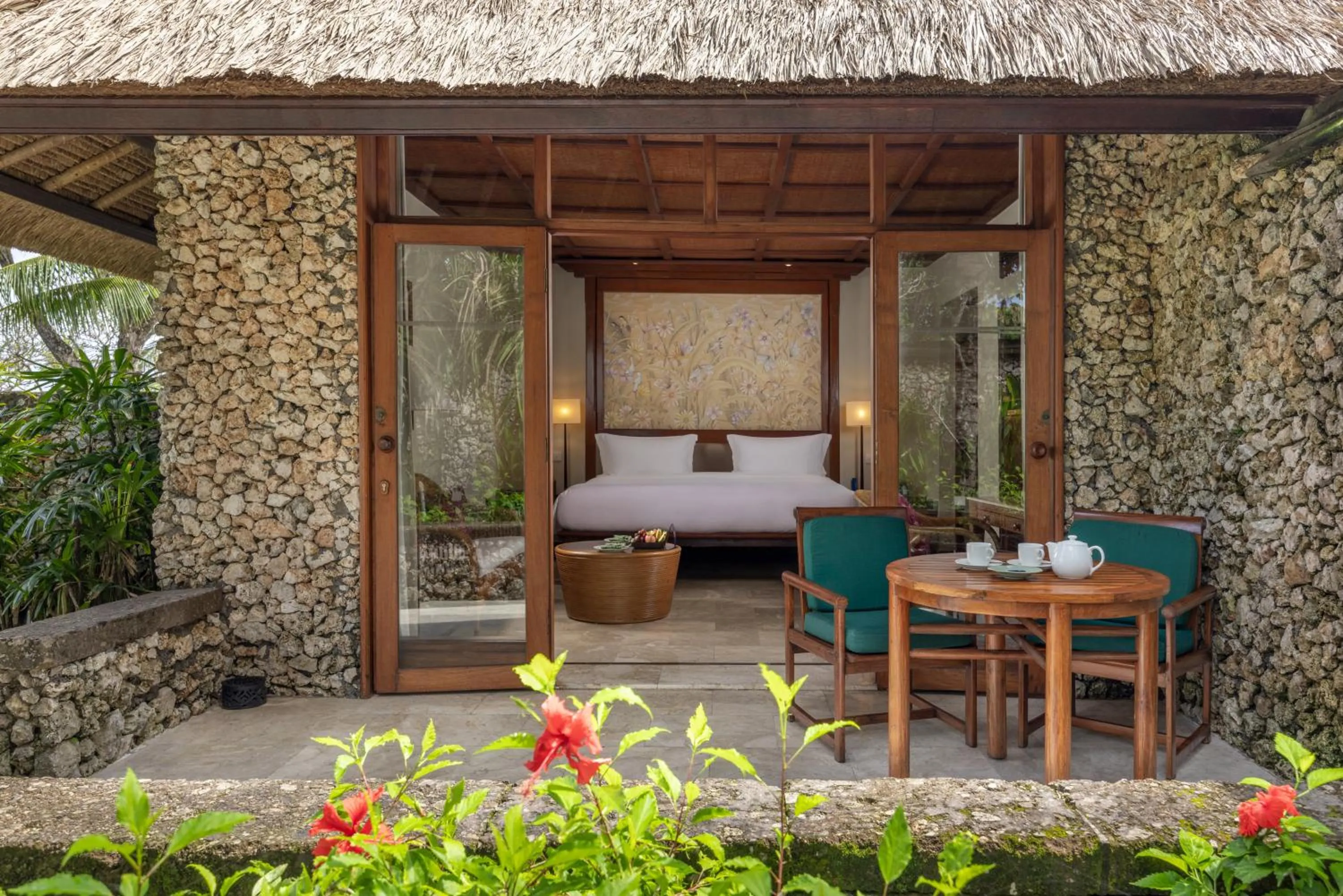Luxury Lanai Room Garden View in The Oberoi Beach Resort, Bali