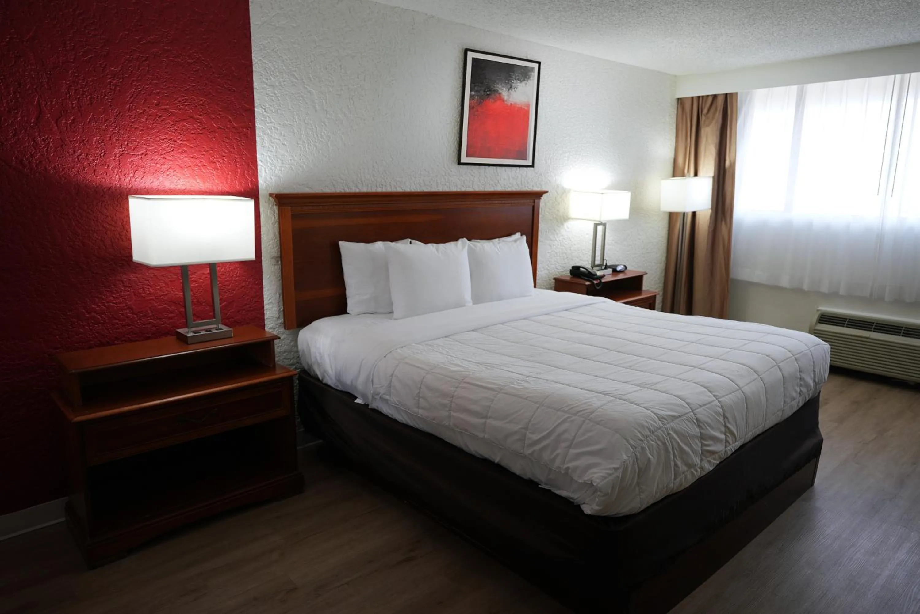 King Room - Accessible/Non-Smoking in Clarion Hotel Broken Arrow - Tulsa