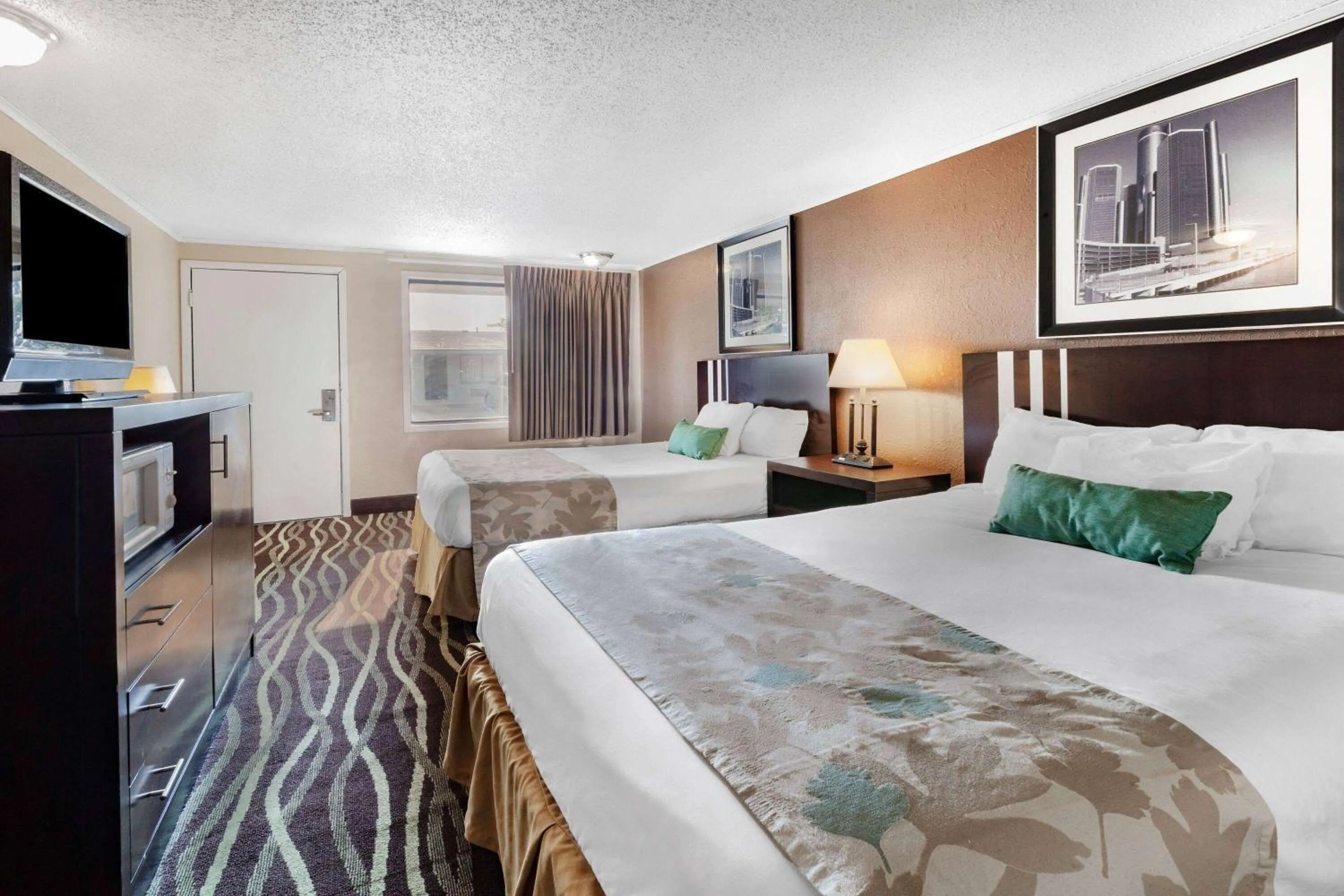 Deluxe Efficiency Room with Two Queen Beds - Non-Smoking in Travelodge by Wyndham Monroe