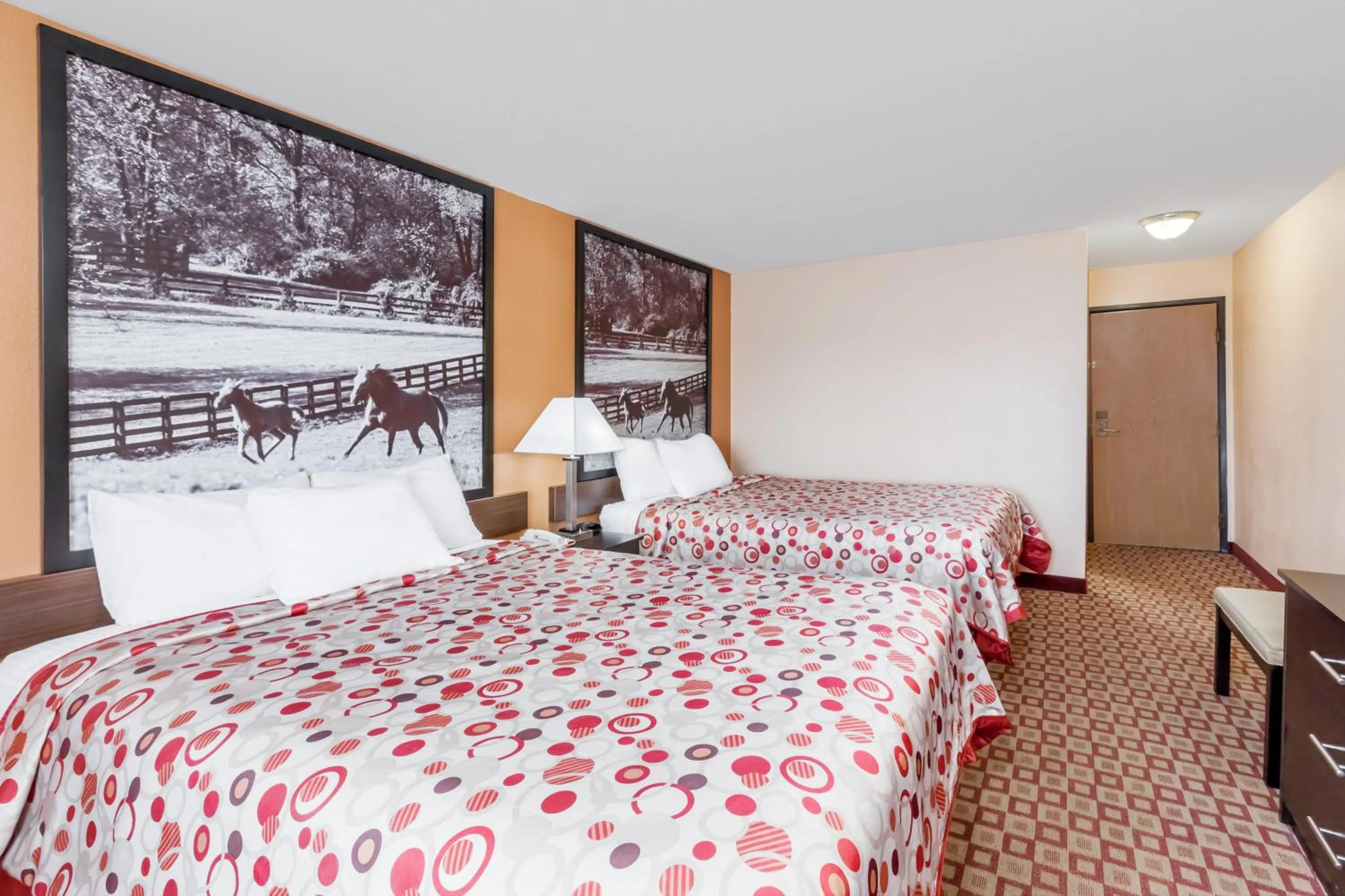 Queen Room with Two Queen Beds - Smoking in Super 8 South by Wyndham