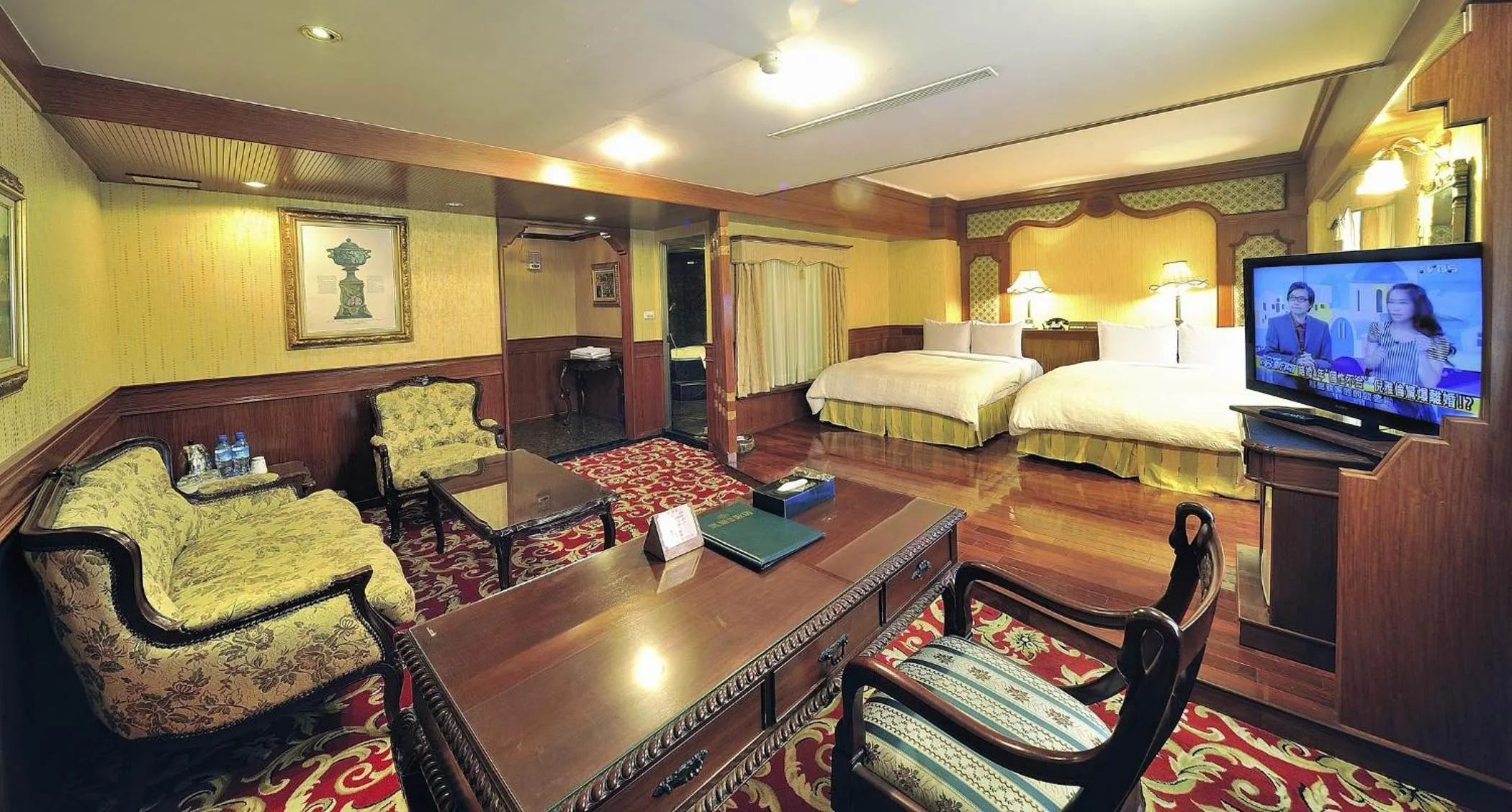 Deluxe Quadruple Room in KaRo Hotel