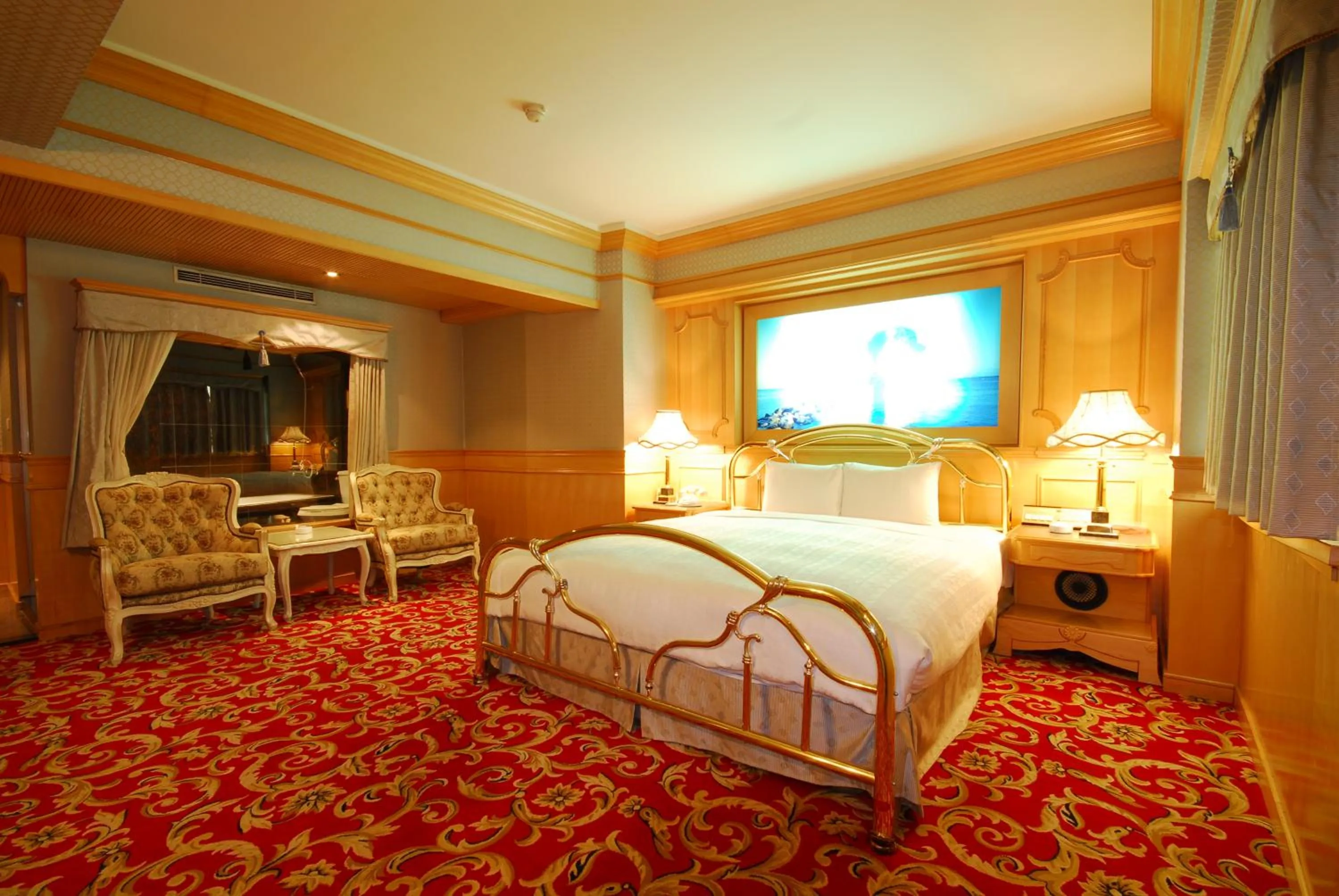 Deluxe Double Room in KaRo Hotel
