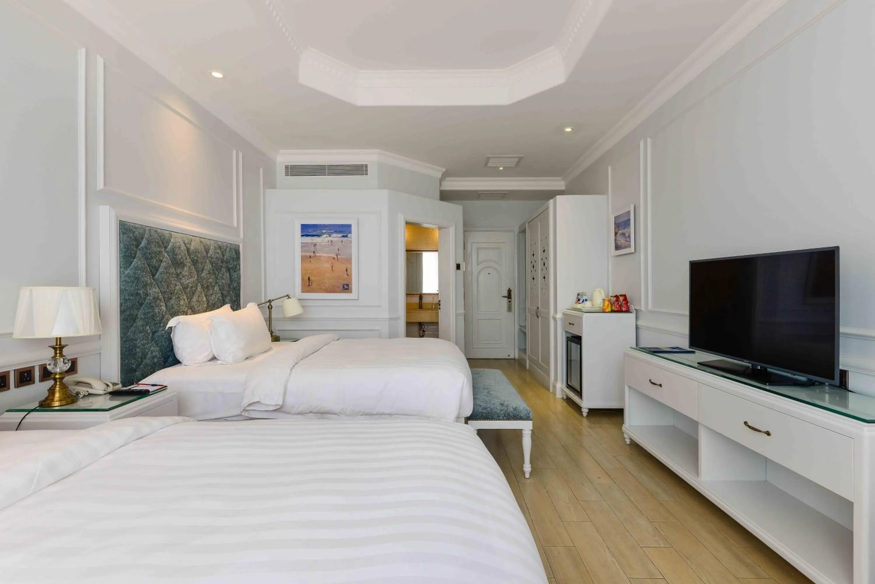 Executive Twin Room in Lan Rung Beach Resort