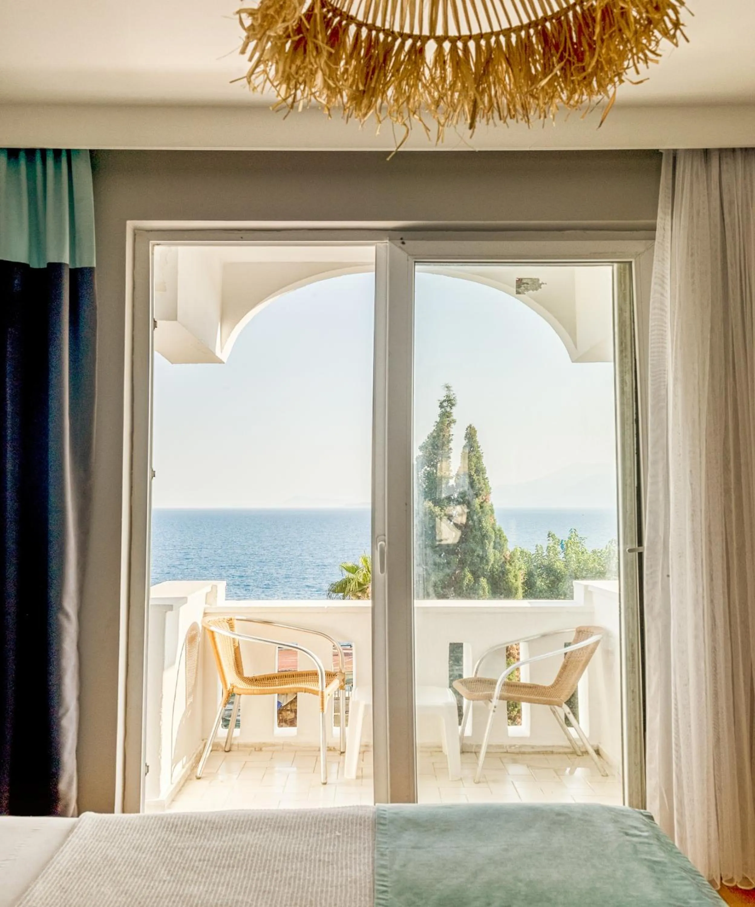 Twin Room with Sea View in Royal City Hotel