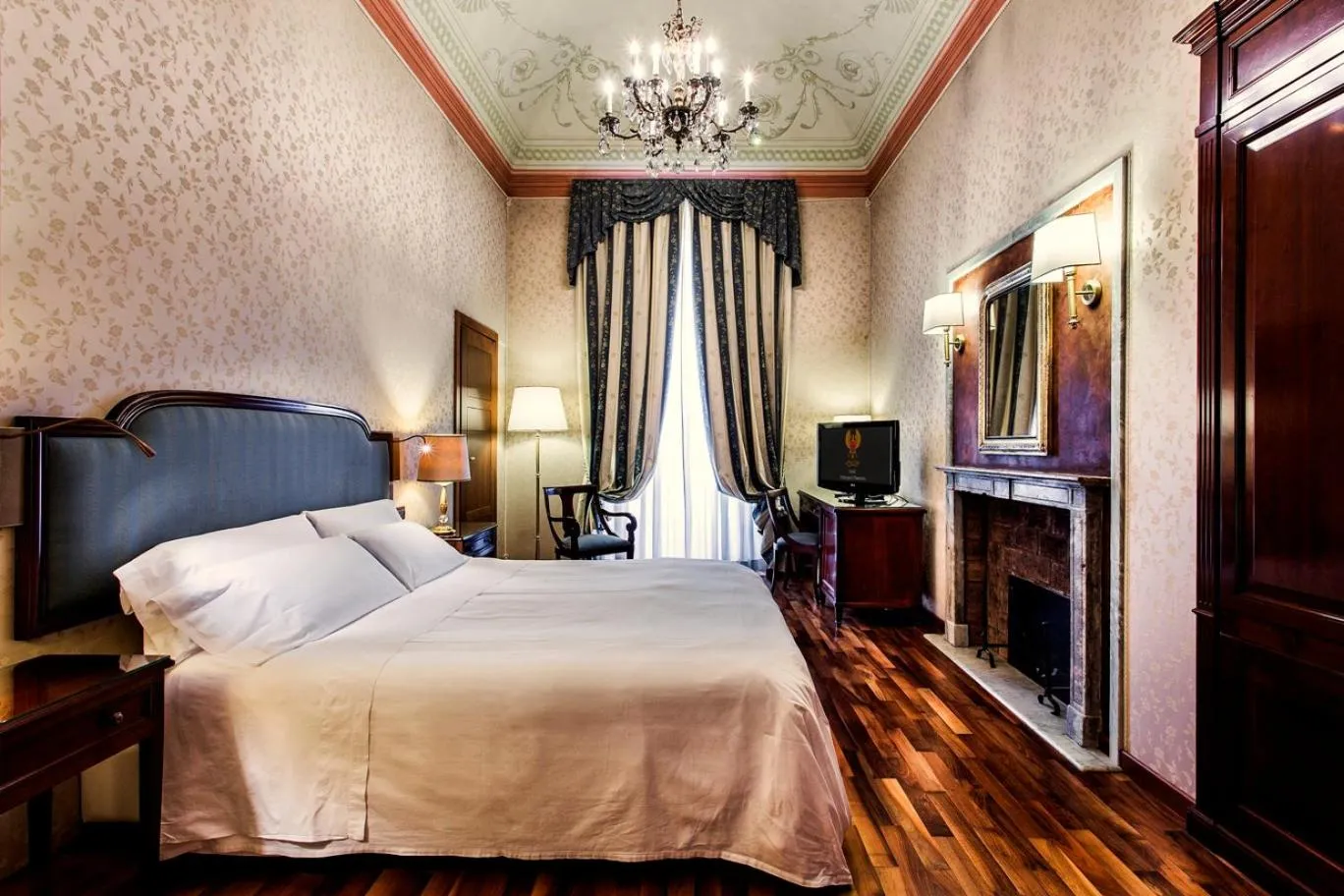 Deluxe Room in Phi Hotel Principe