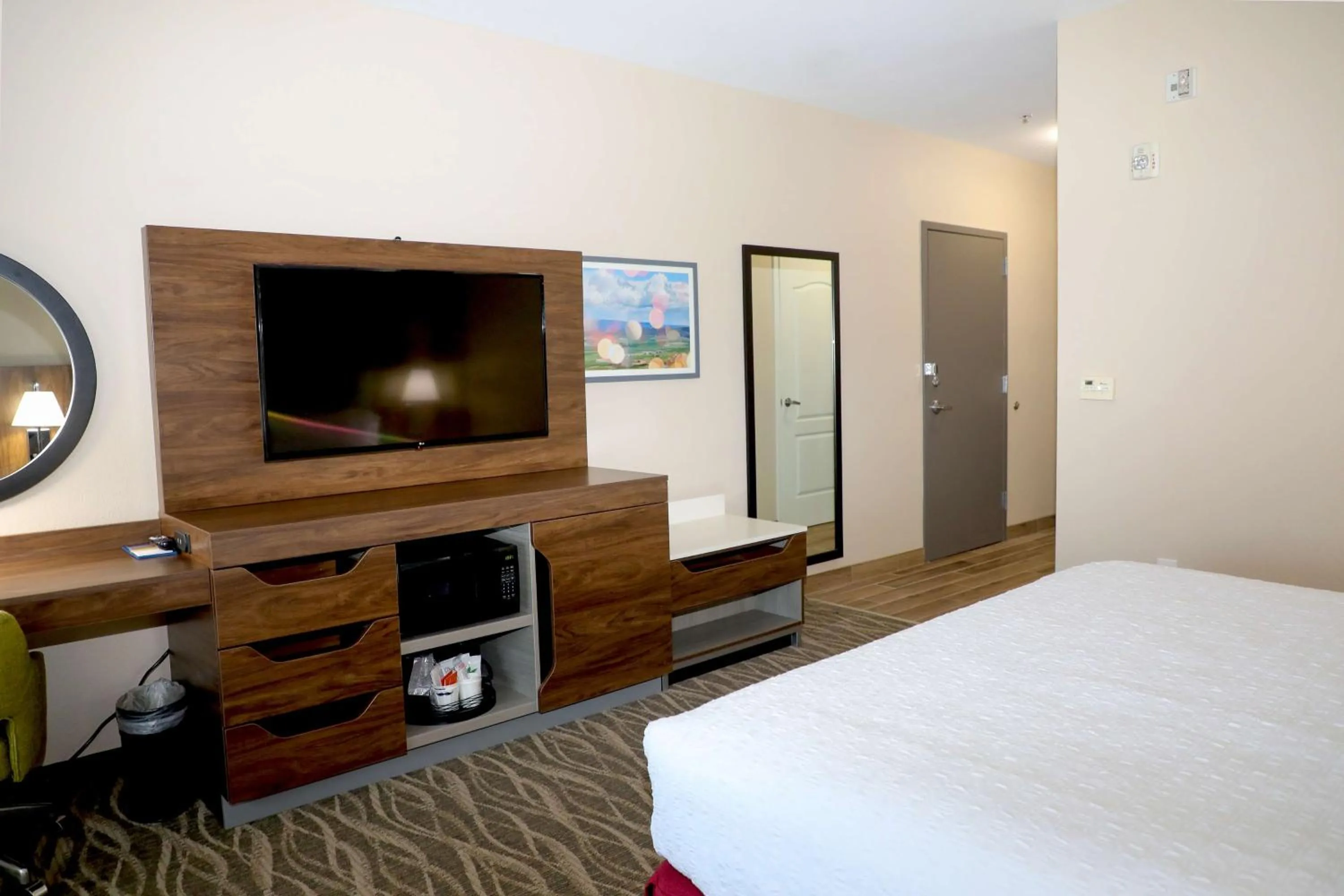 King Room - Mobility Access/Non-Smoking in Hampton Inn Ellensburg