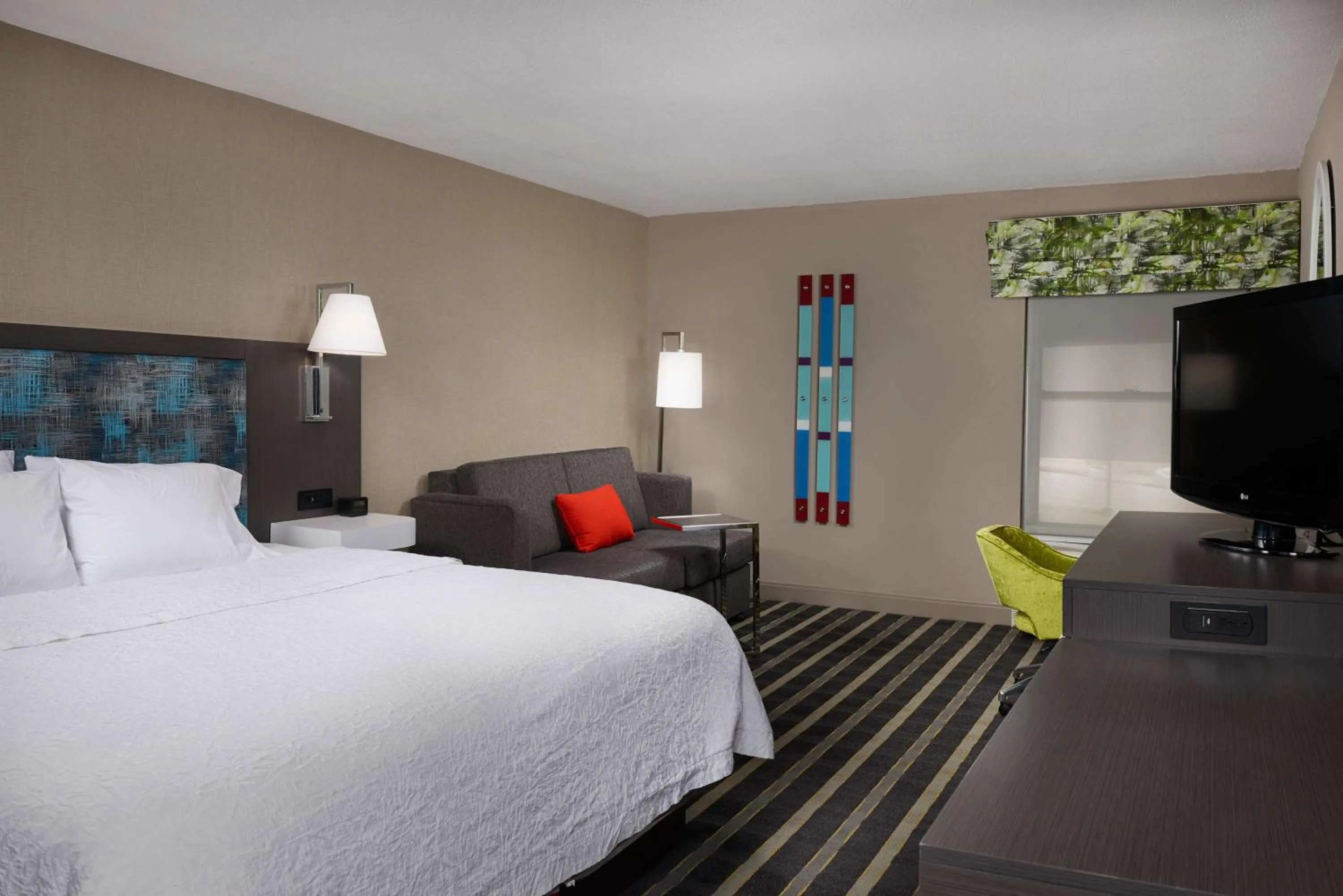 King Room with Sofa Bed - Non-Smoking in Hampton Inn Eagle Pass