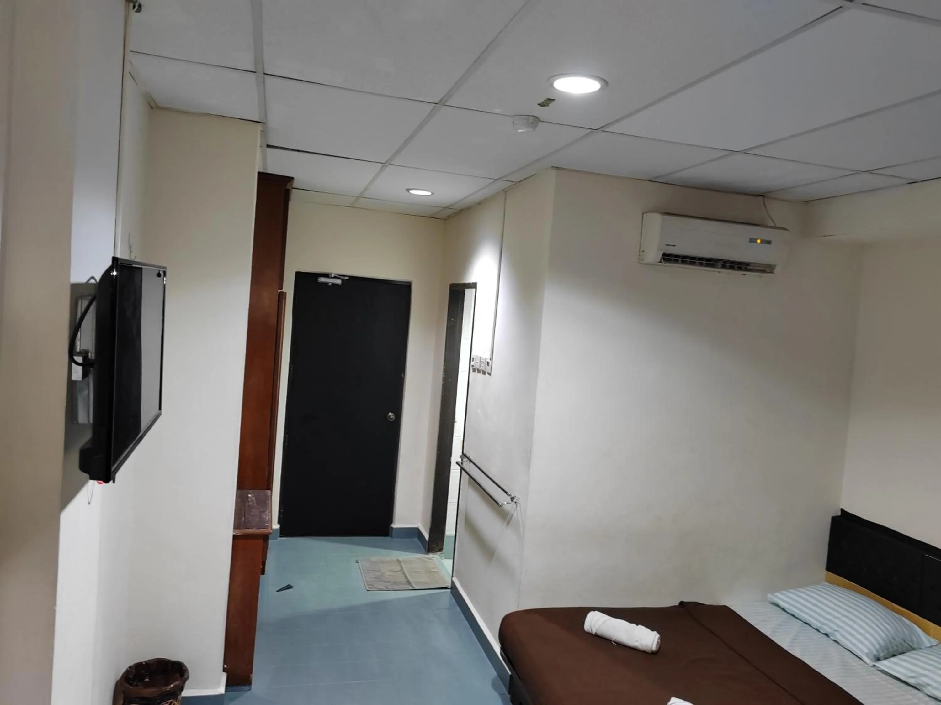 Deluxe Queen Room with Two Queen Beds in Hotel Kenangan