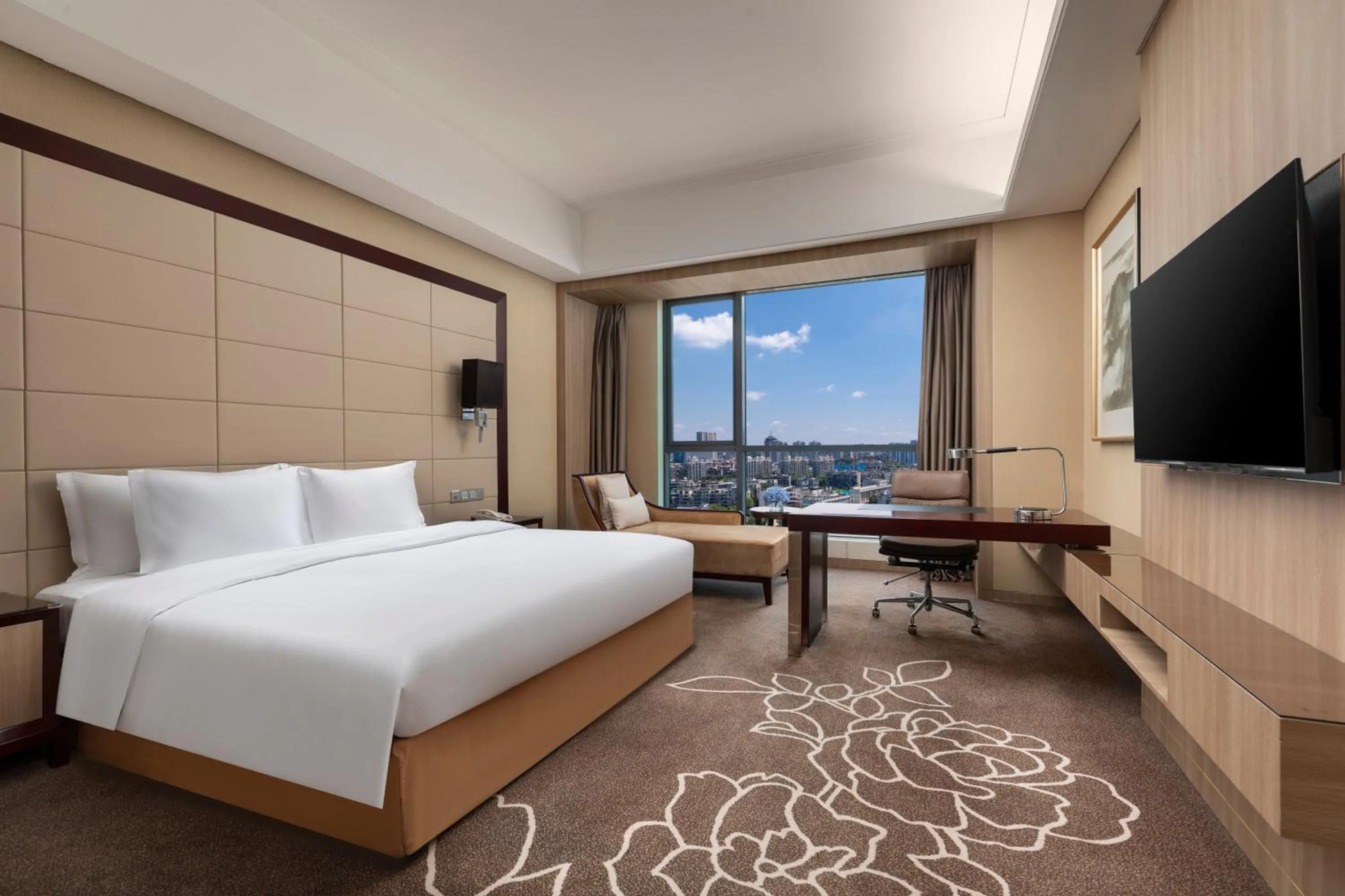 Standard Room in Crowne Plaza Yichang by IHG