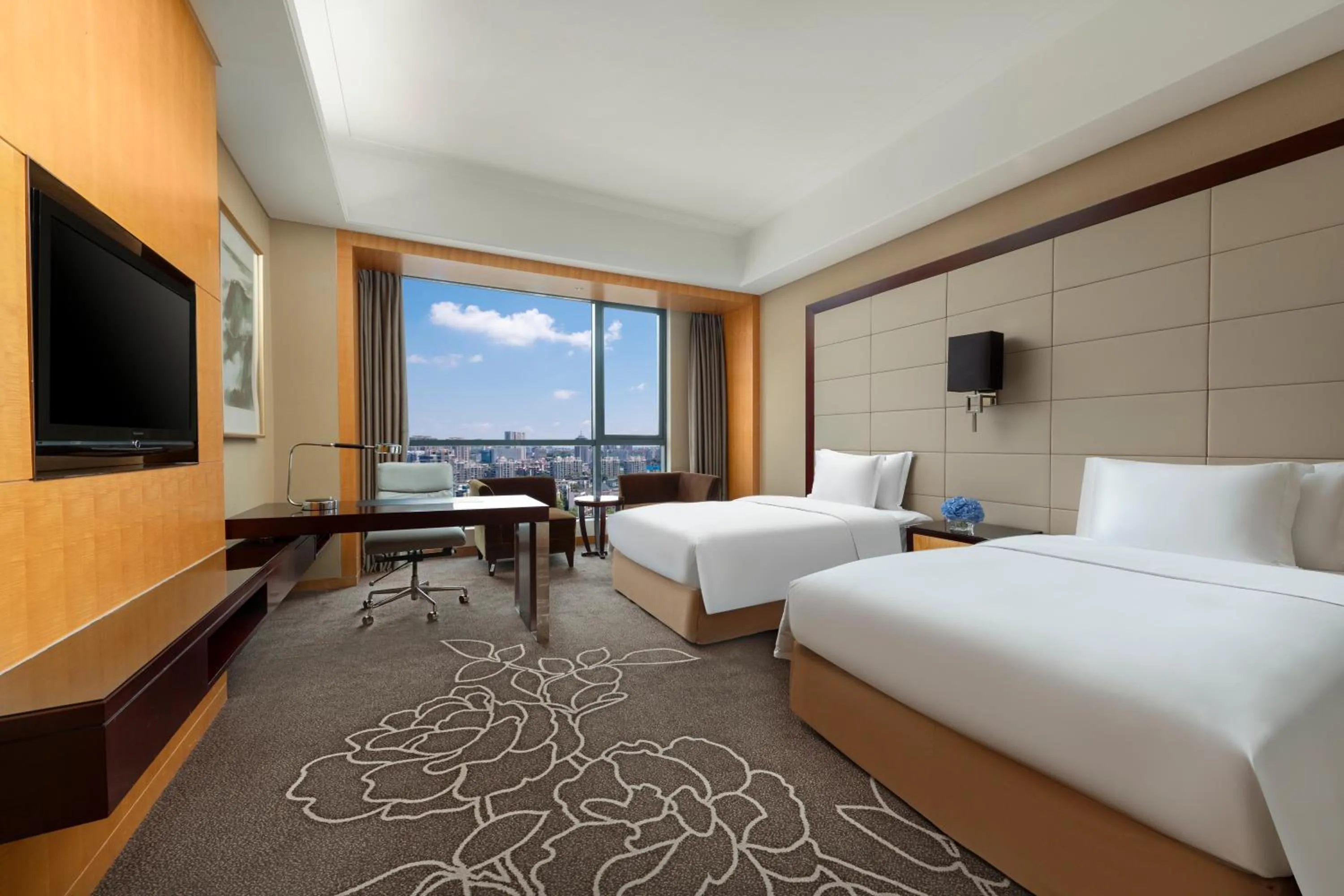 Standard Room in Crowne Plaza Yichang by IHG