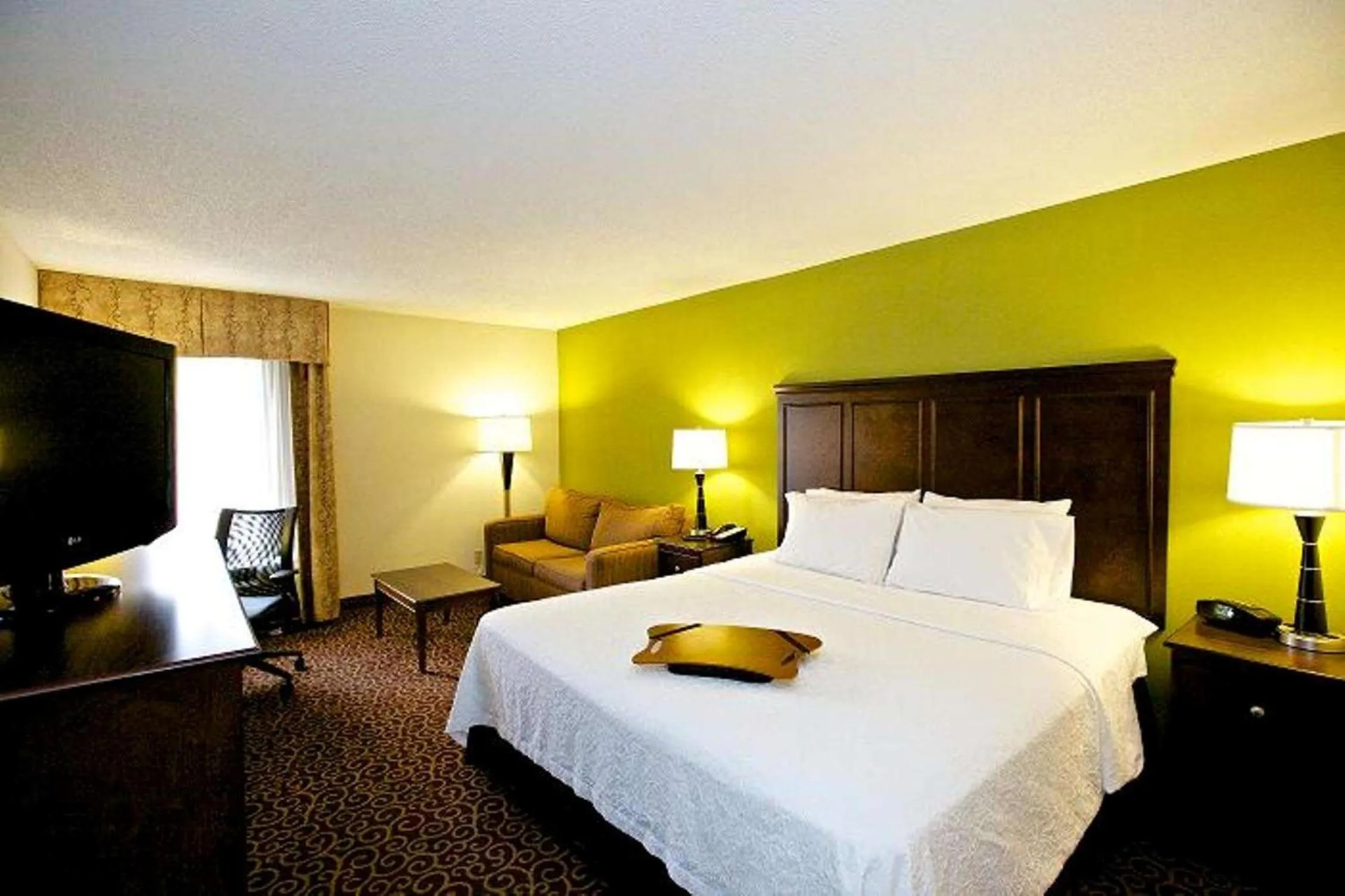 King Room with Sofa Bed and Study - Non-Smoking in Hampton Inn Atlanta/Douglasville