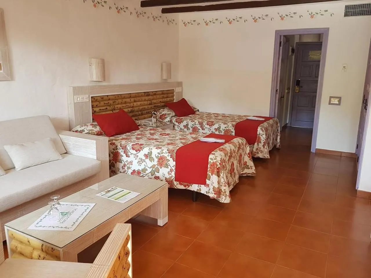 Triple Room in Hotel Parque Tropical