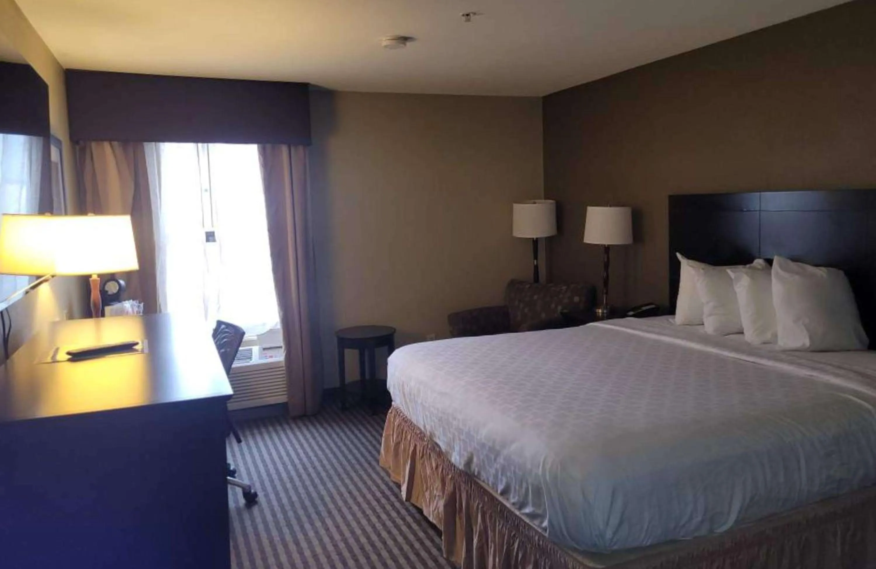 King Room - Disability Access in Best Western Plus Mishawaka Inn