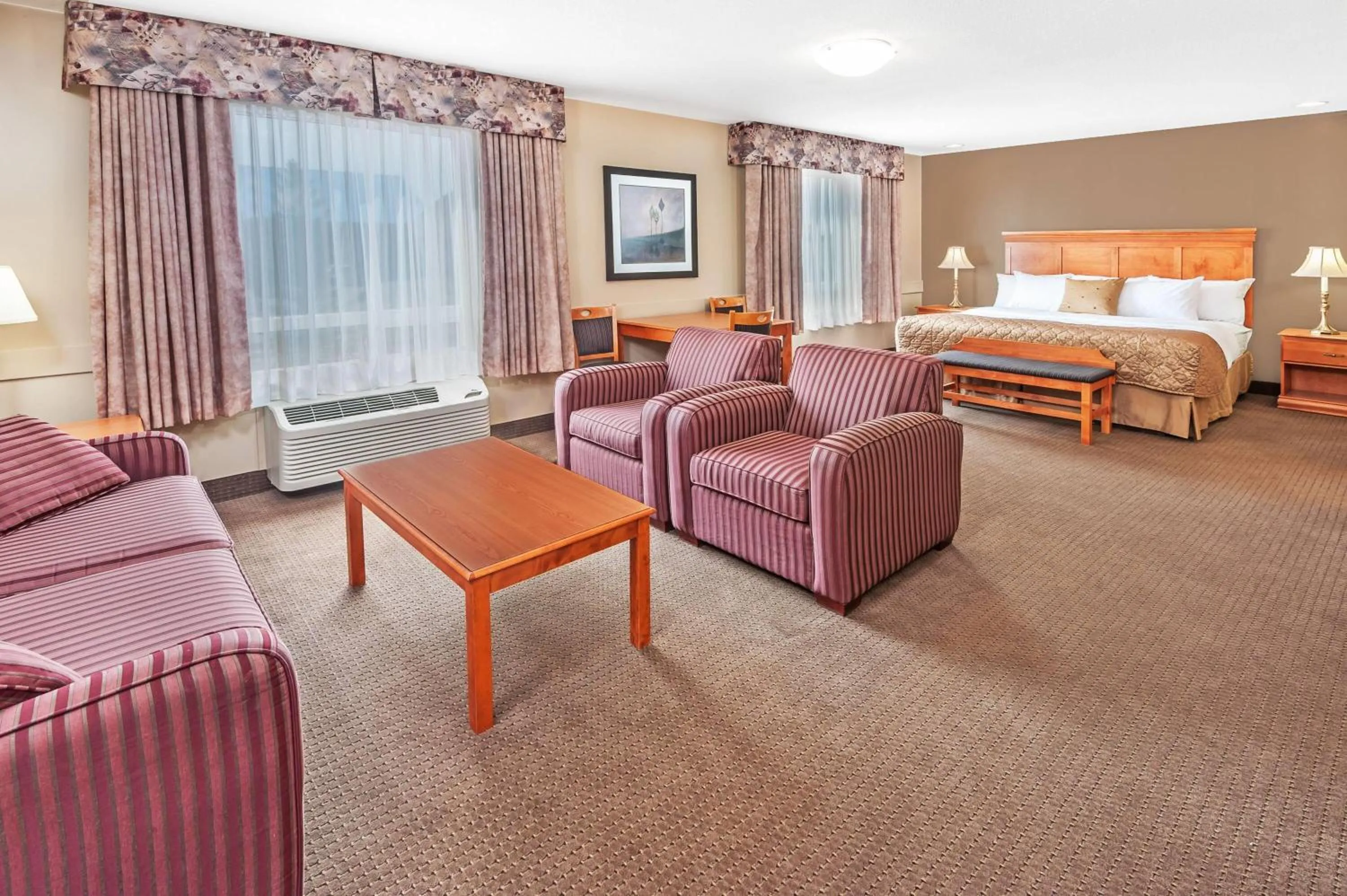 Executive King Suite in Super 8 by Wyndham Edmonton South