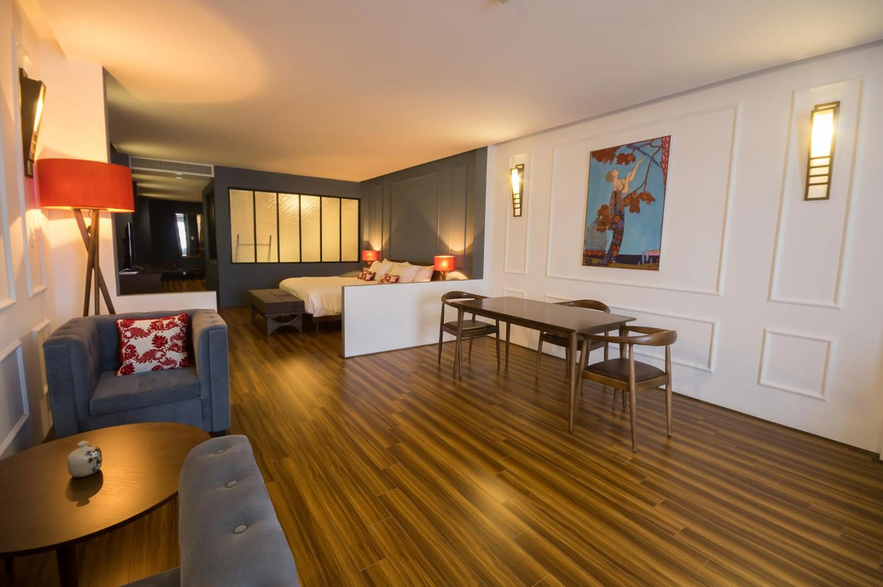 Junior Suite with City View in Danang Boutique Hotel