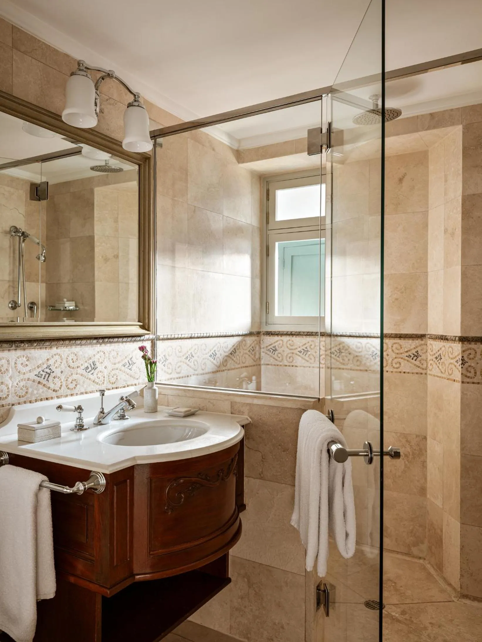 Deluxe Room with Oxygen  in Monasterio, A Belmond Hotel, Cusco