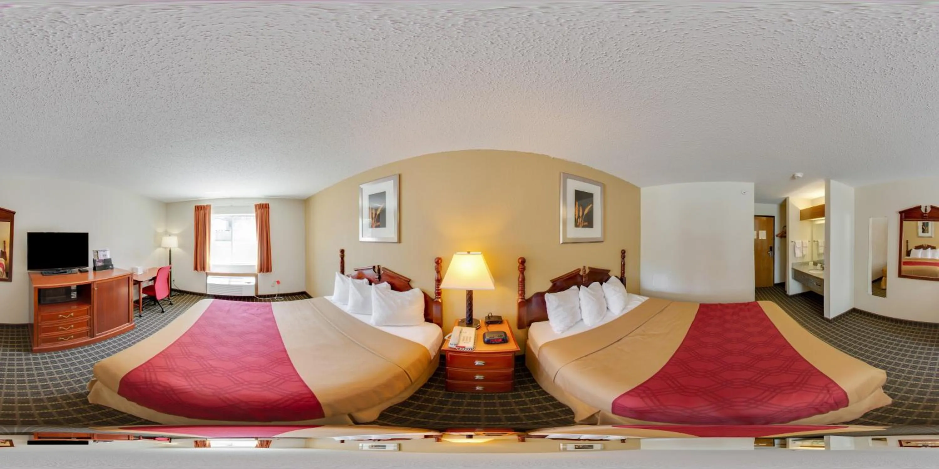 Queen Room with Two Queen Beds - Accessible/Non-Smoking  in Rodeway Inn Cedar Rapids Westdale