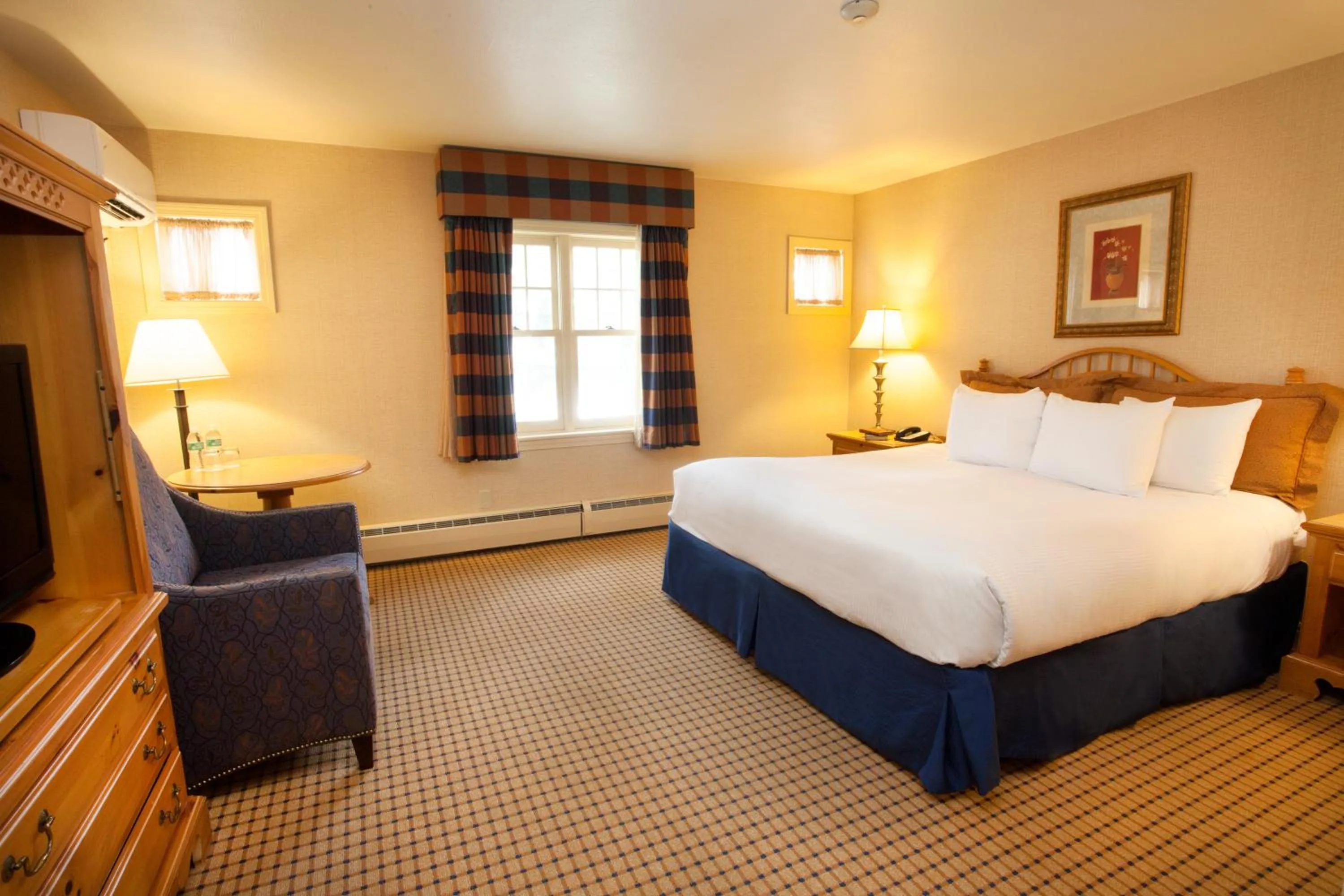 Queen Room in Wolfeboro Inn