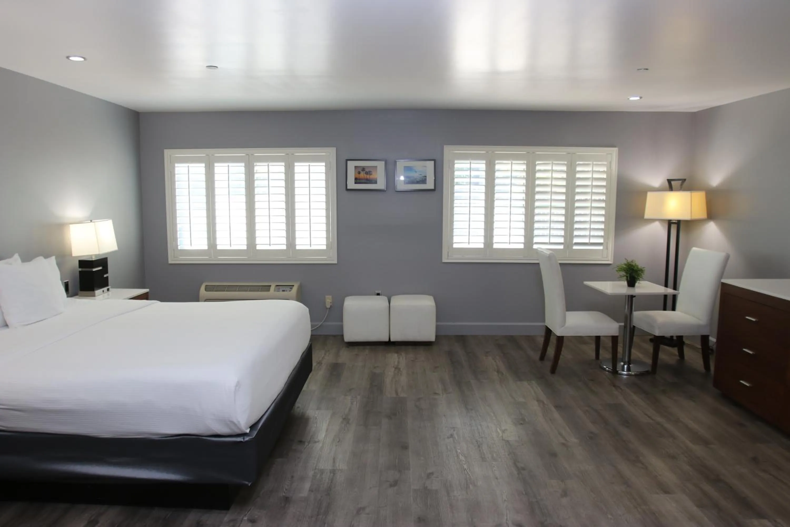 Large One Room Suite/Disability Access - Non Smoking in BLVD Hotel and Studios Universal-Hollywood, an Ascend Collection Hotel