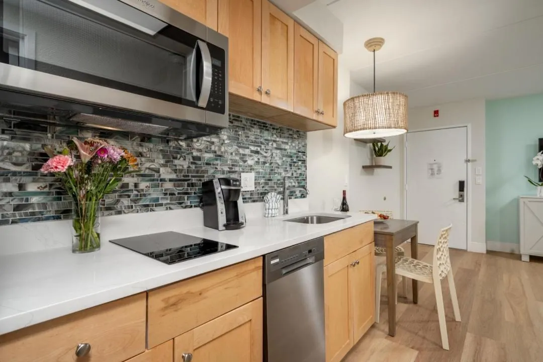 Queen Suite with Partial Ocean View in Princess Royale Oceanfront Resort