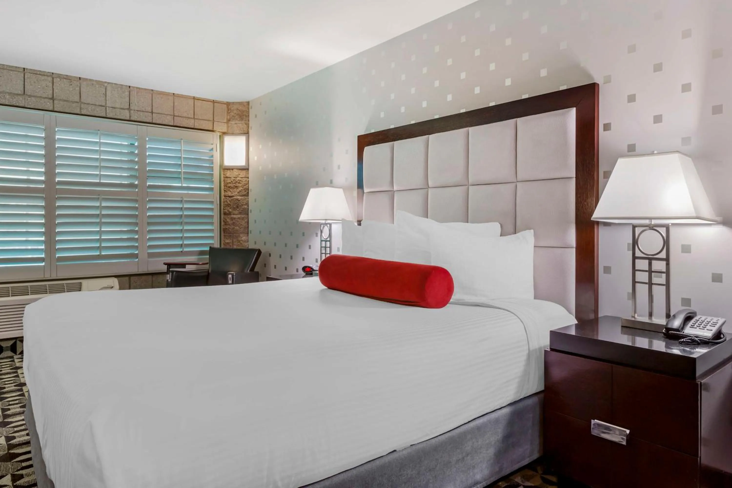 King Room - Non Smoking in Best Western Plus Sundial