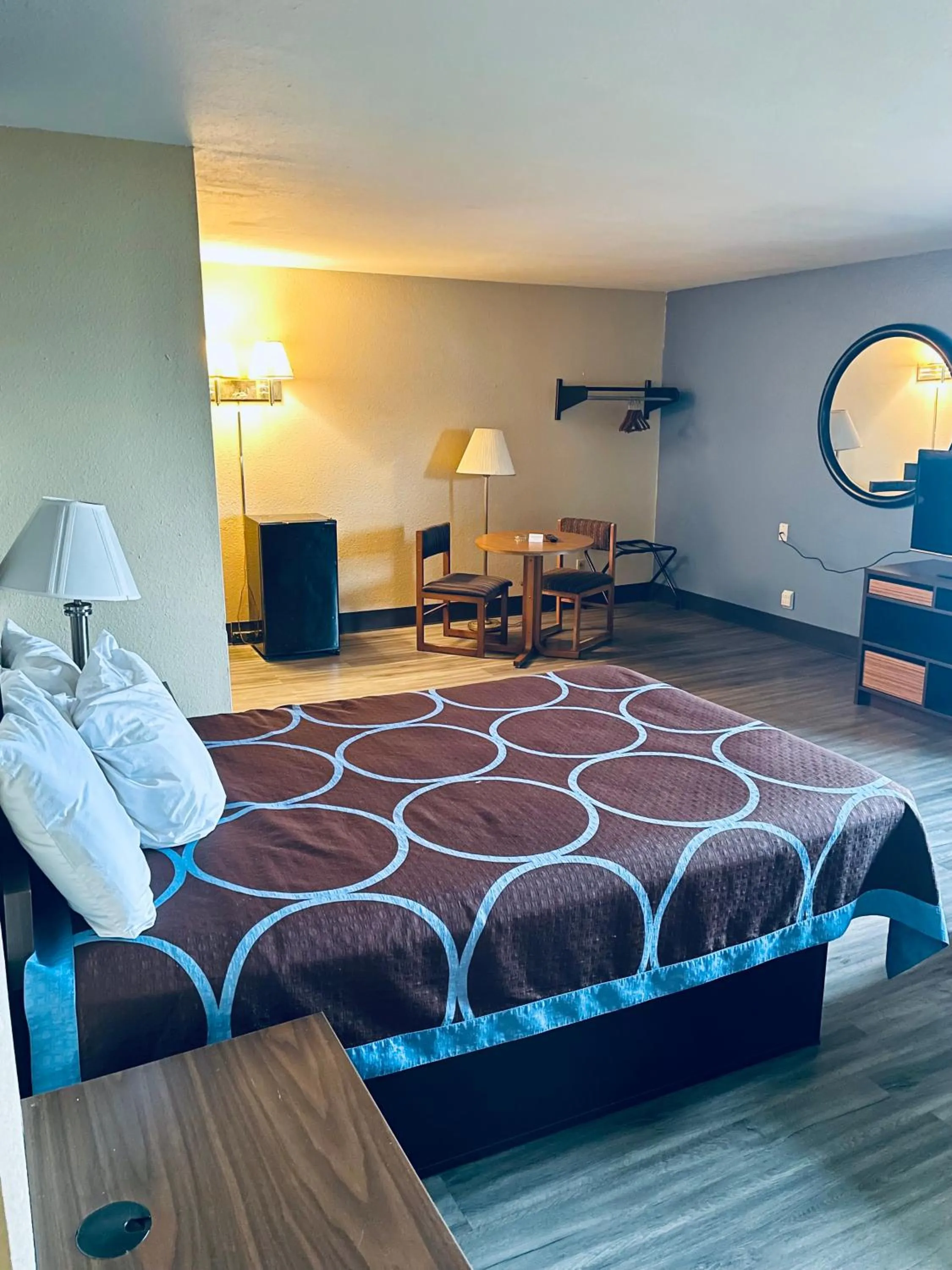 Studio with Two Double Beds  - Non-Smoking in Super 8 by Wyndham Corbin KY