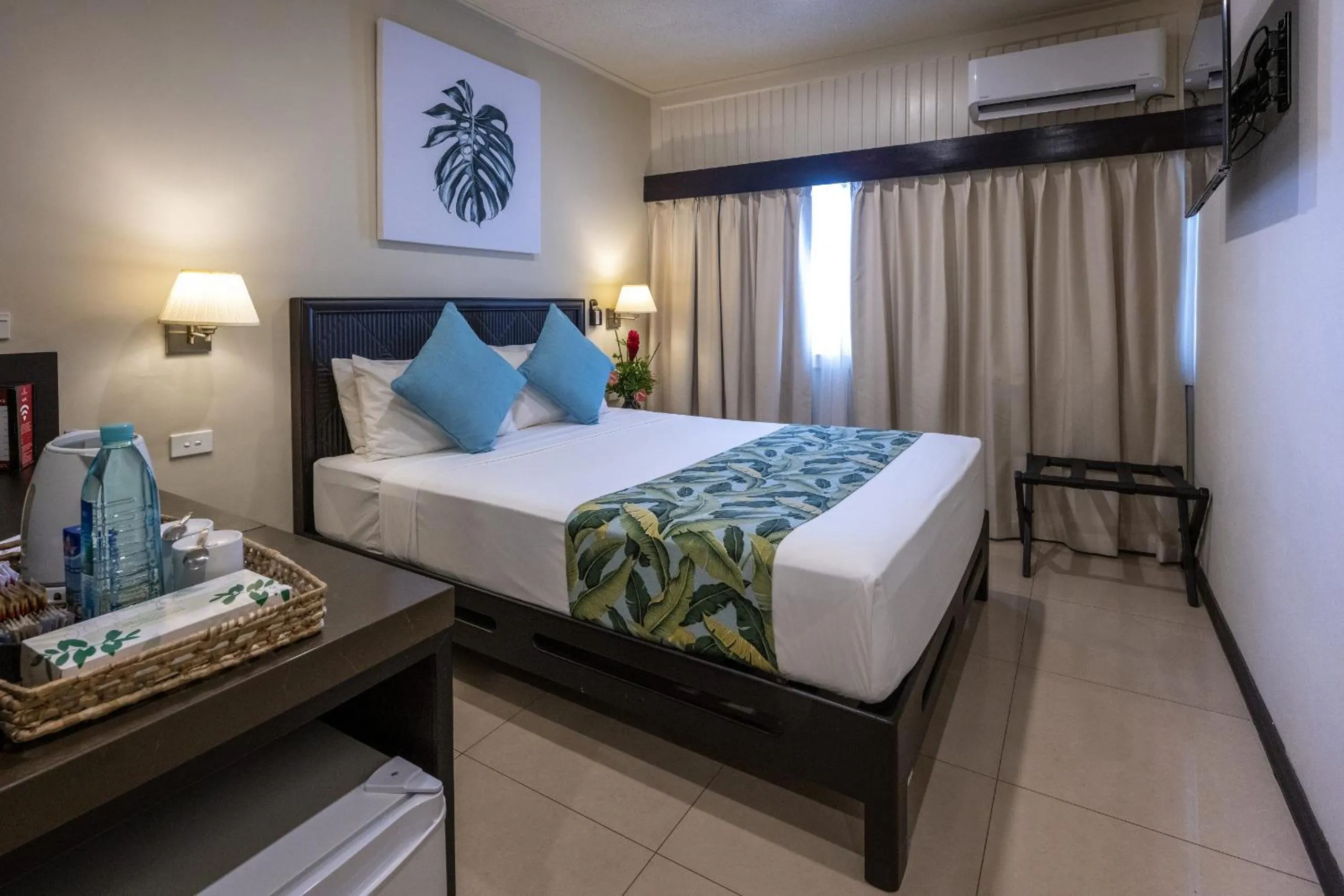 Small Double Room in Fiji Gateway Hotel