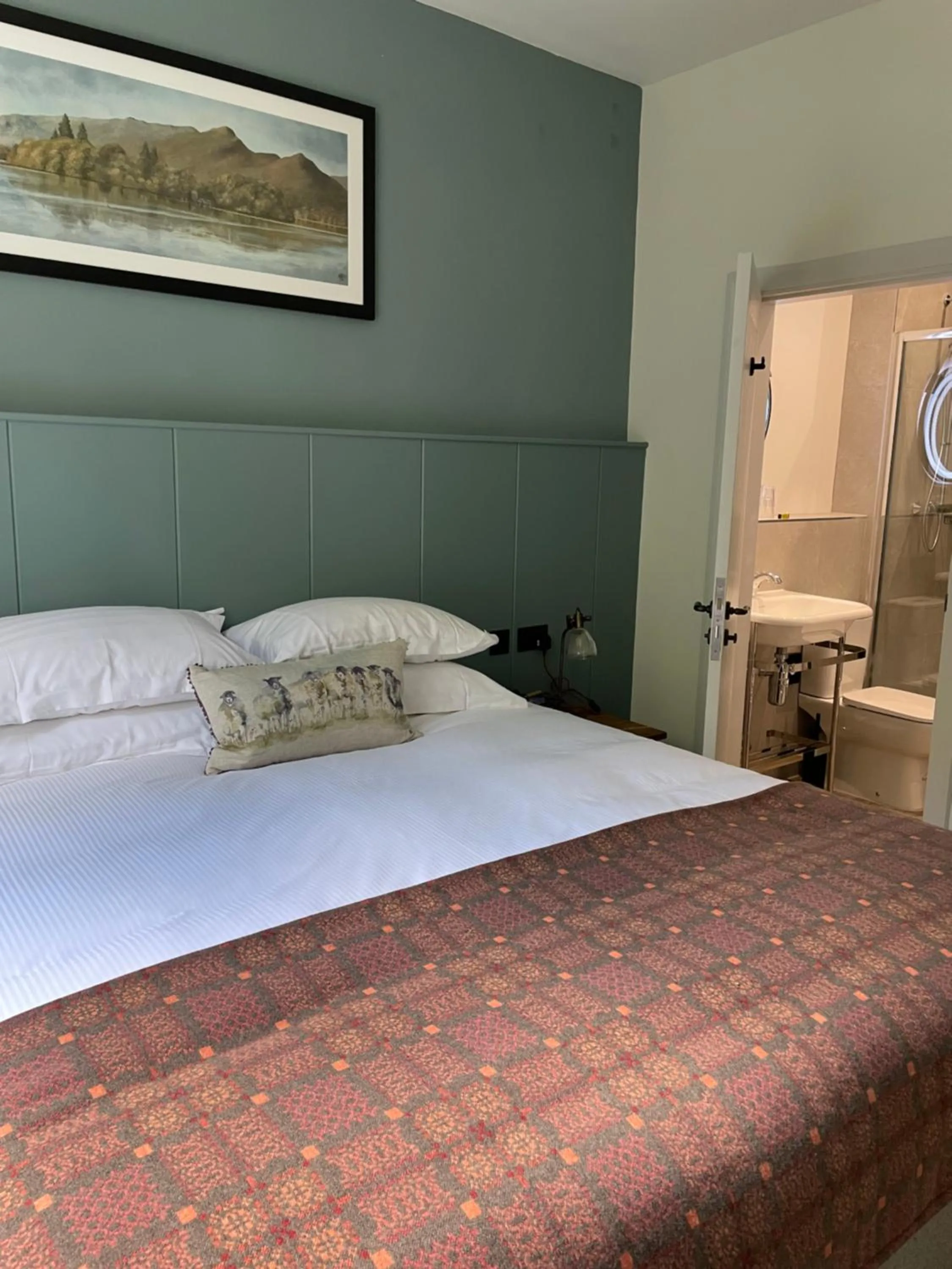 Double or Twin Room in Royal Oak Hotel