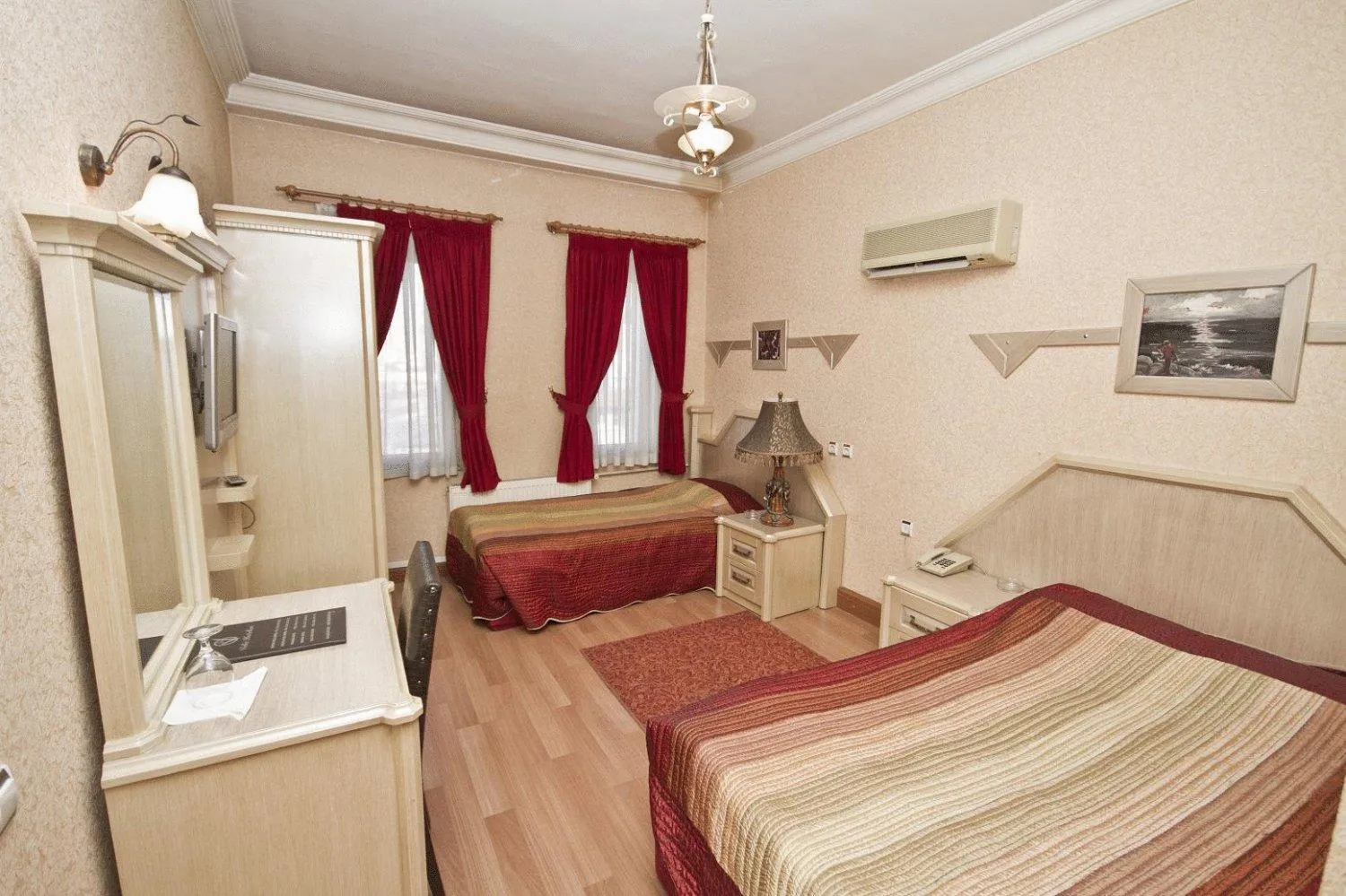 Standard Double Room in Kucuk Velic Hotel