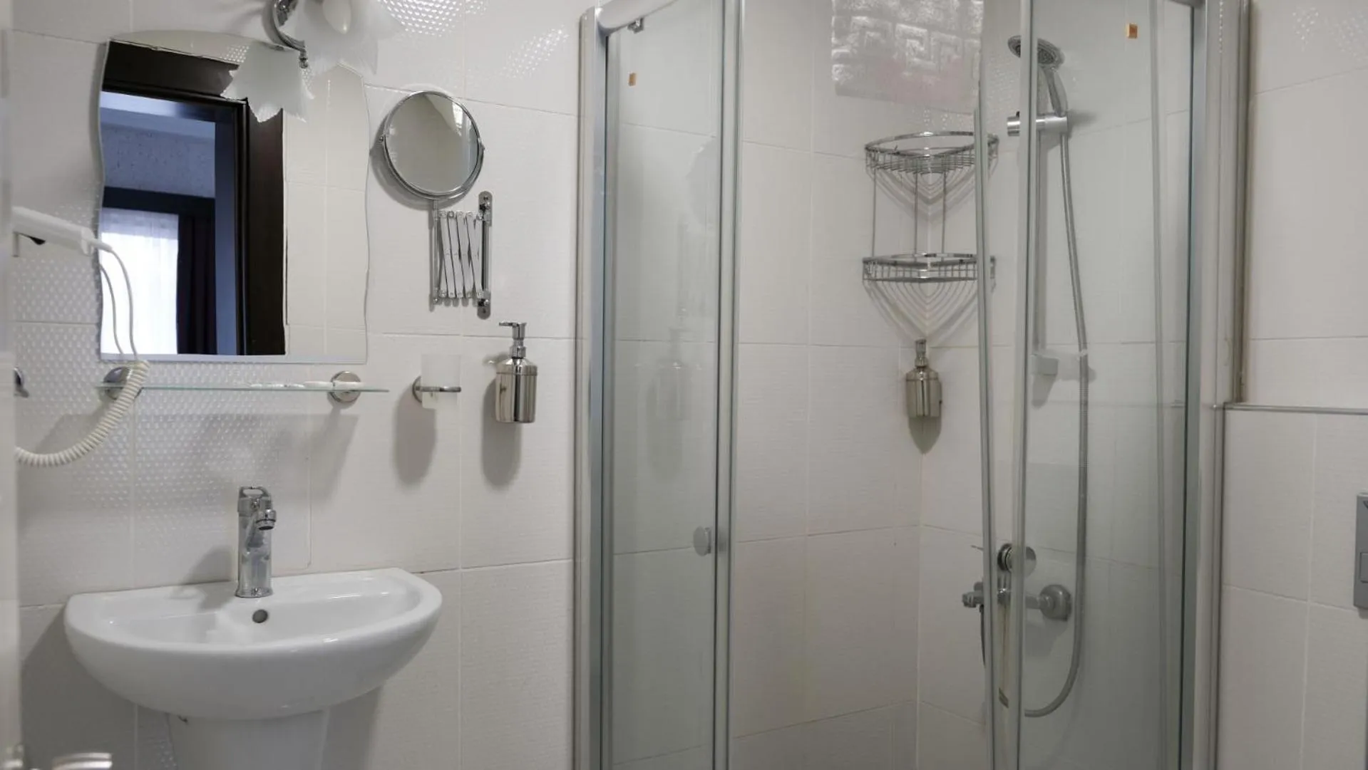 Economy Single Room in Kucuk Velic Hotel