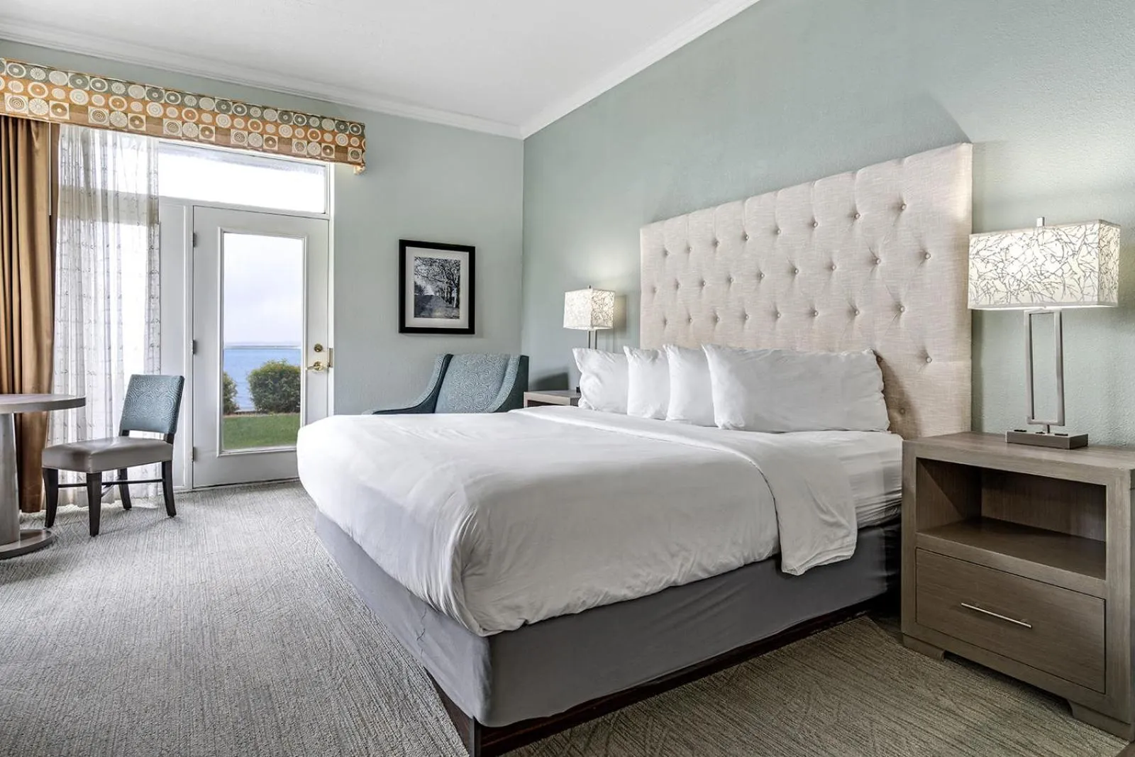 Studio with Spa Bath in Cherry Tree Inn & Suites