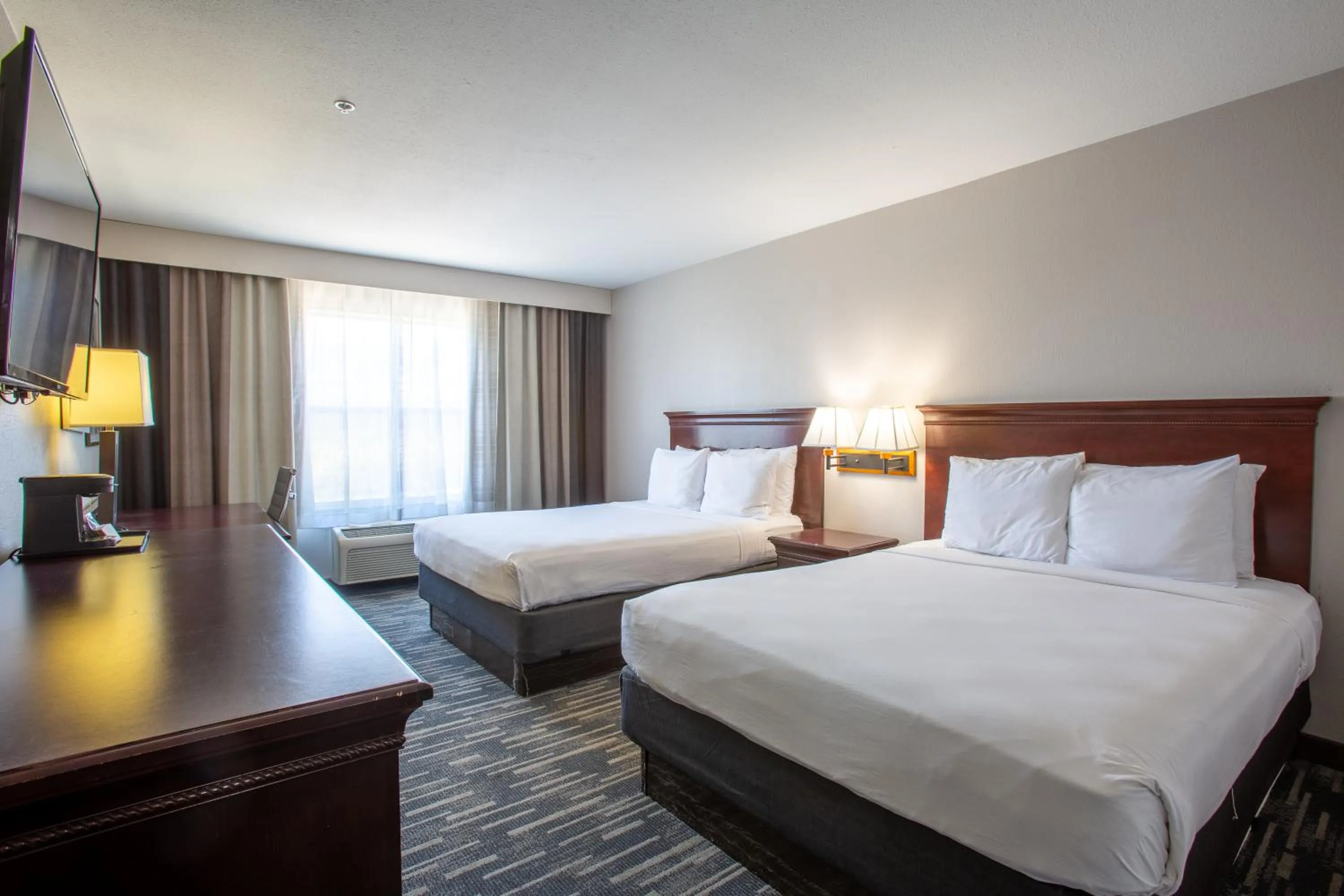 Queen Room with Two Queen Beds - Disability Access in Country Inn & Suites by Radisson, Tucson City Center AZ