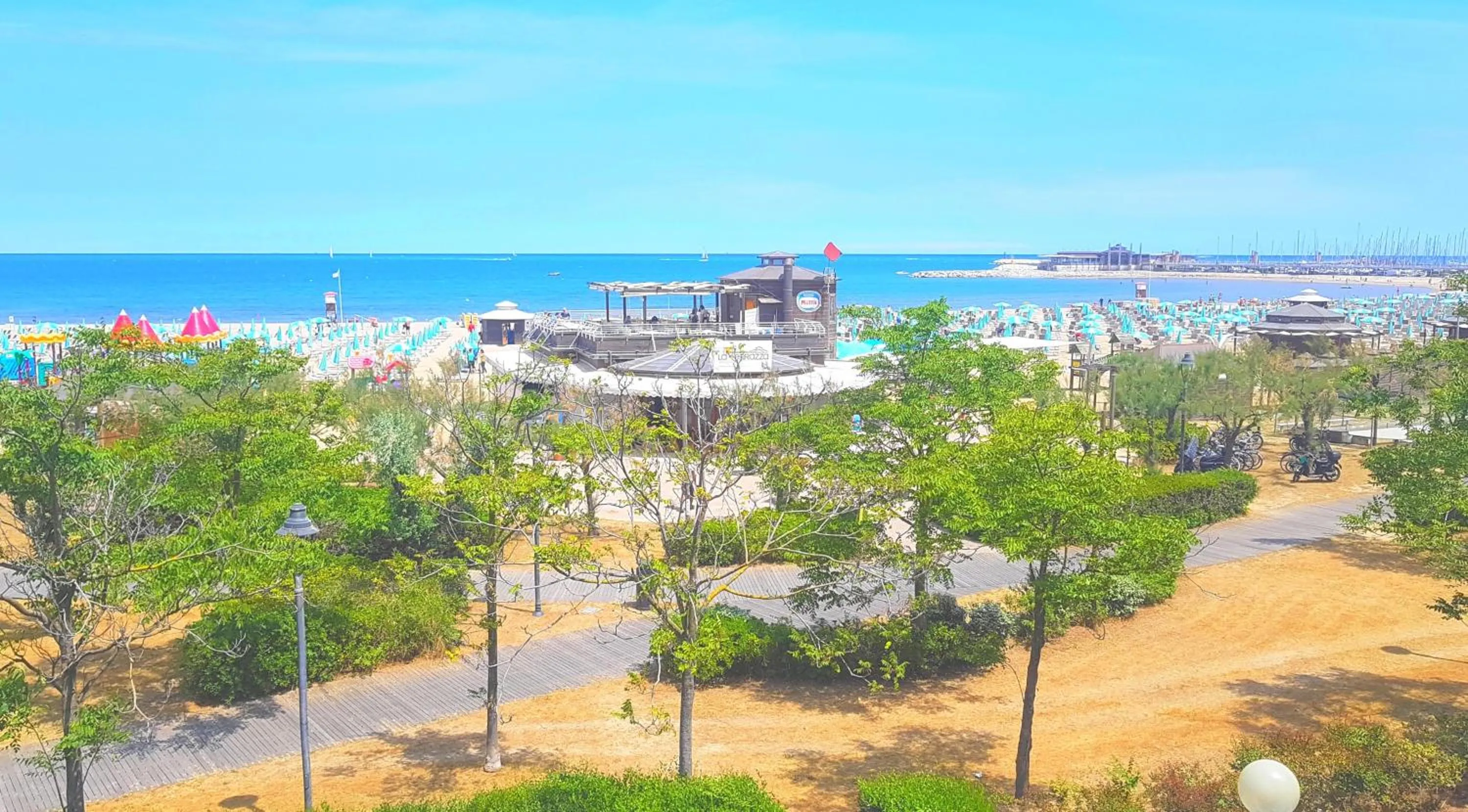 Triple Room with Sea View in Hotel Paloma Beach Front Chiringuitos Time