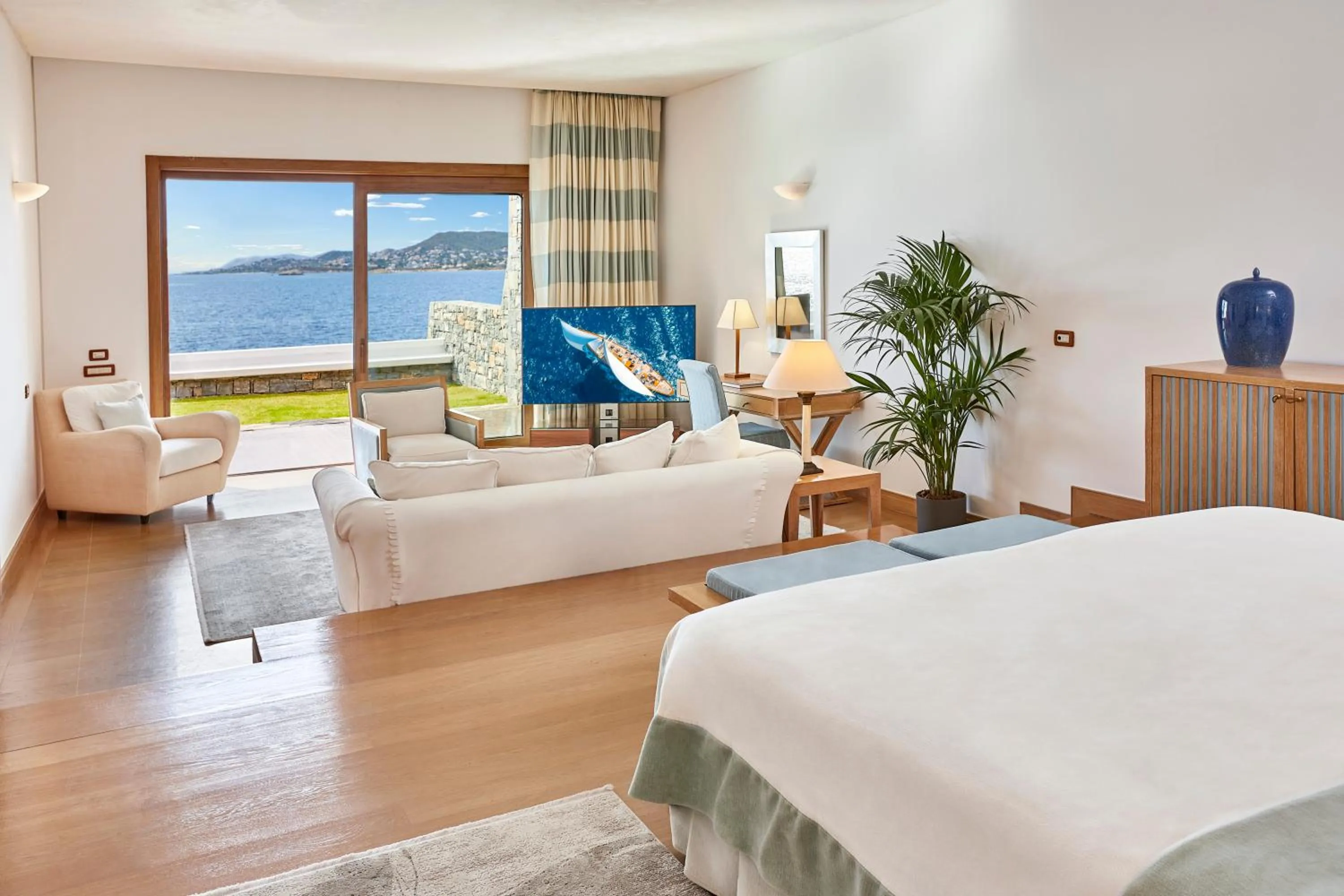 Mediterranean Suite in Grand Resort Lagonissi