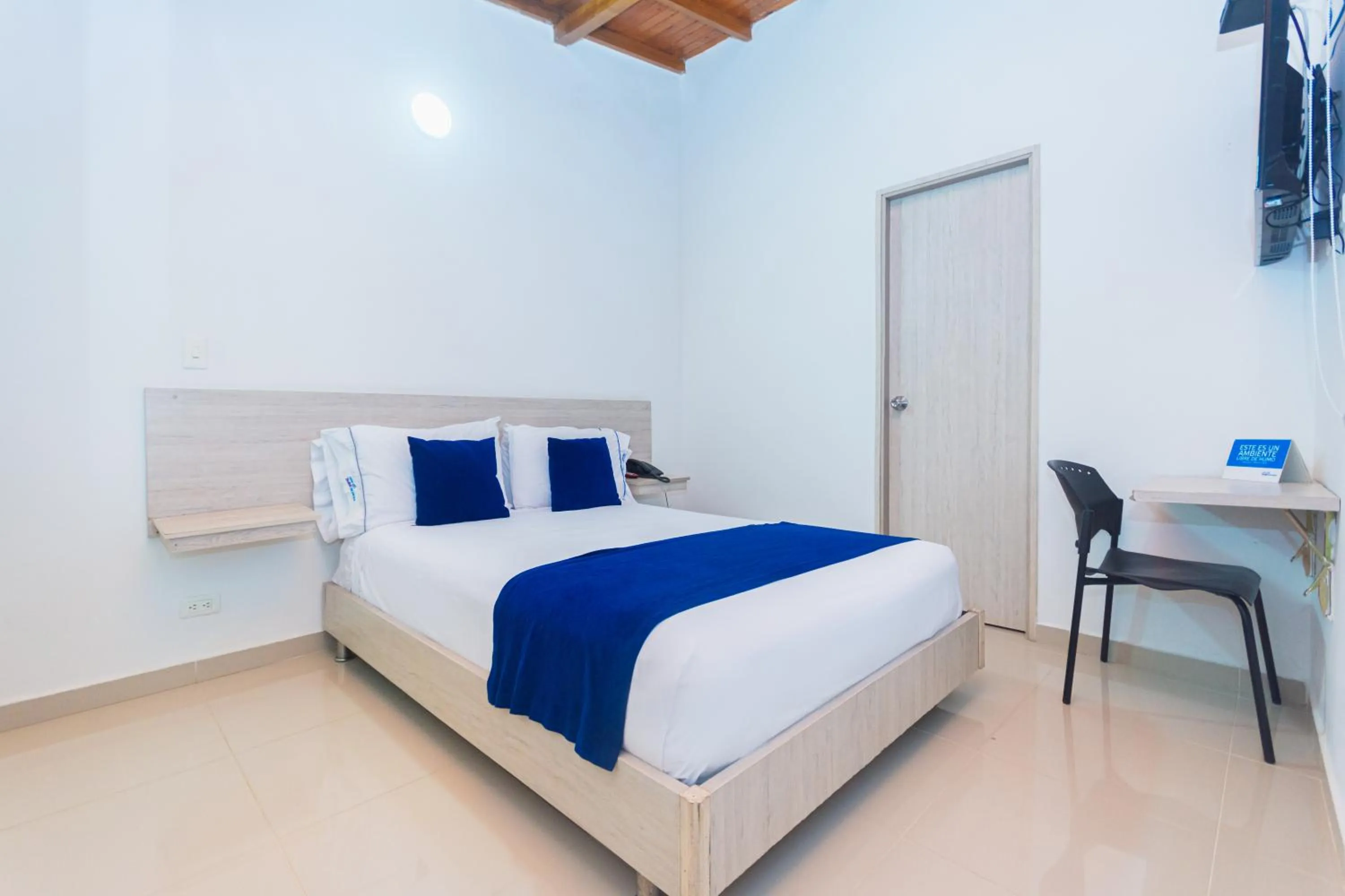 Double Room in Hotel Suite del Parque