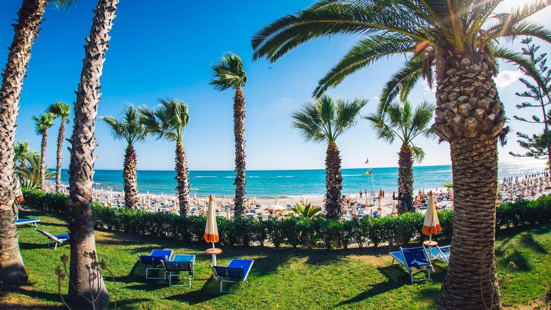 Deluxe Quadruple Room with Sea View  in MClub Lipari