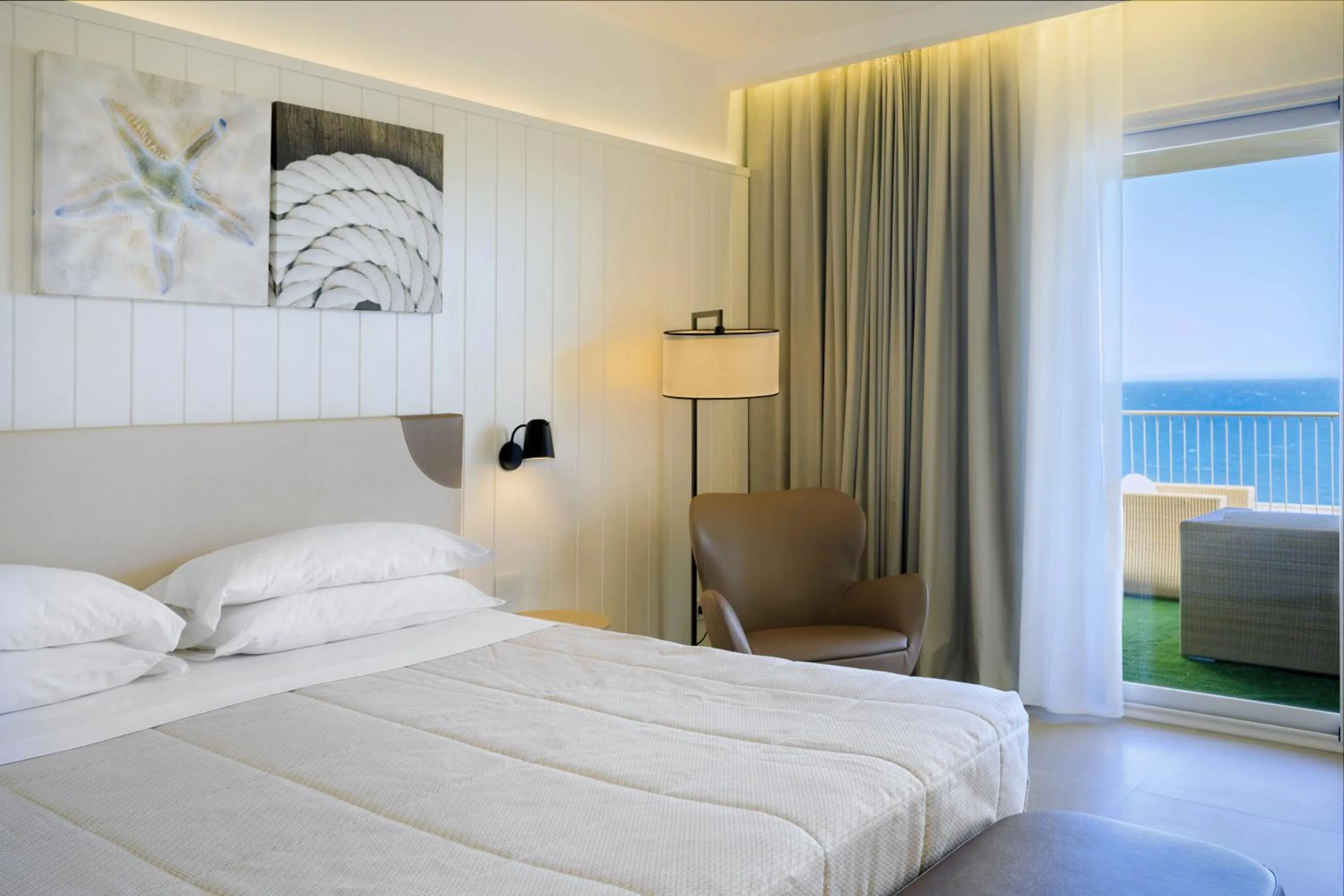 Junior Suite (Quadruple ) in Mangia's Torre Del Barone Resort & SPA