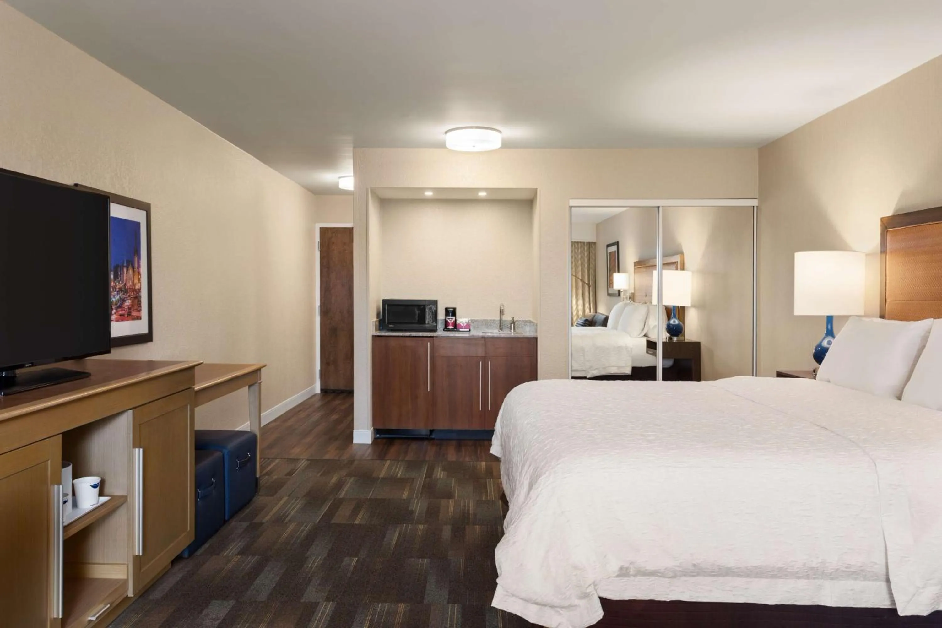 King Suite in Hampton Inn by Hilton Fort Smith