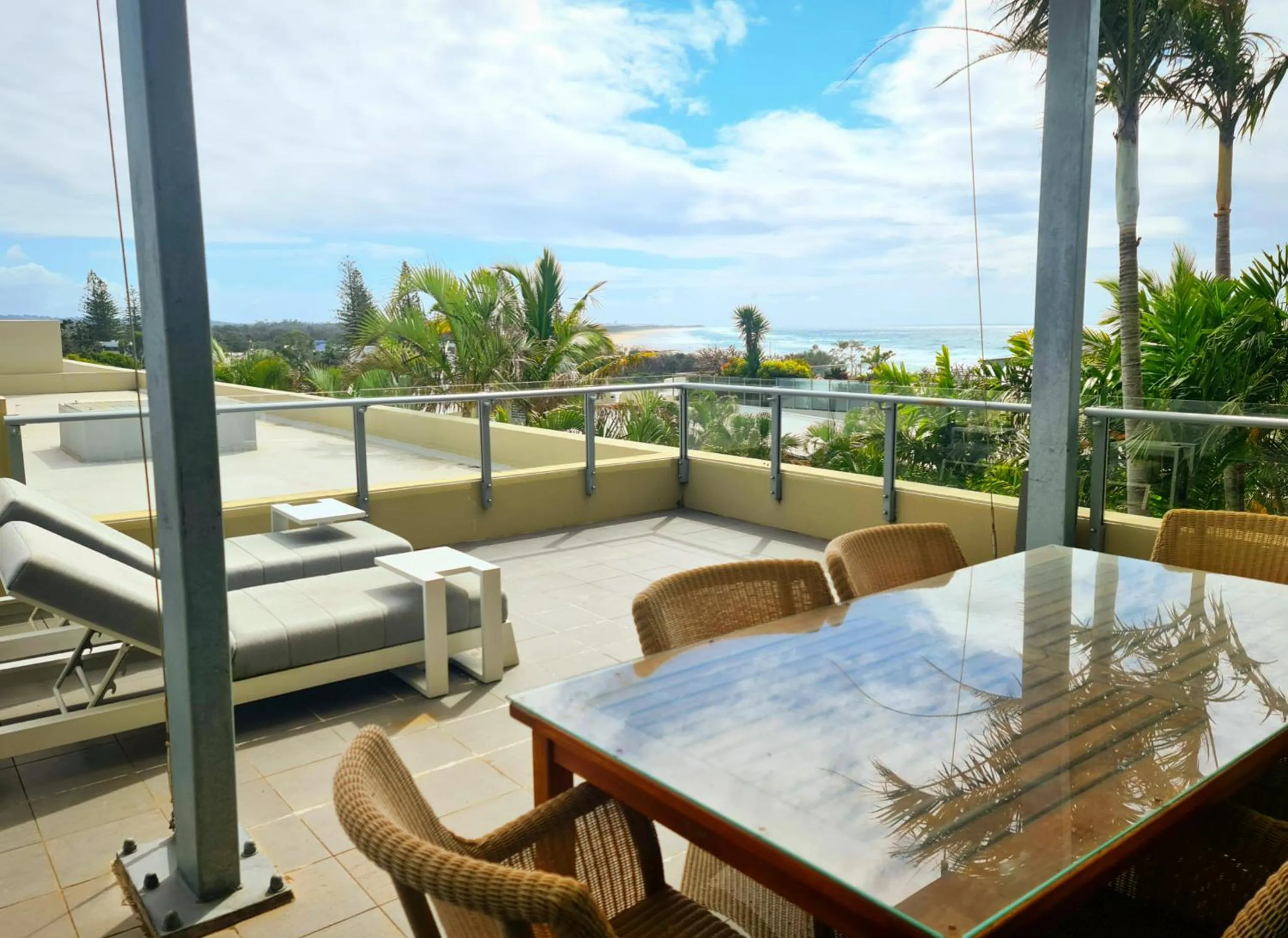 Three-Bedroom Apartment - Sky Ocean View (No Elevator Access)  in The Beach Cabarita