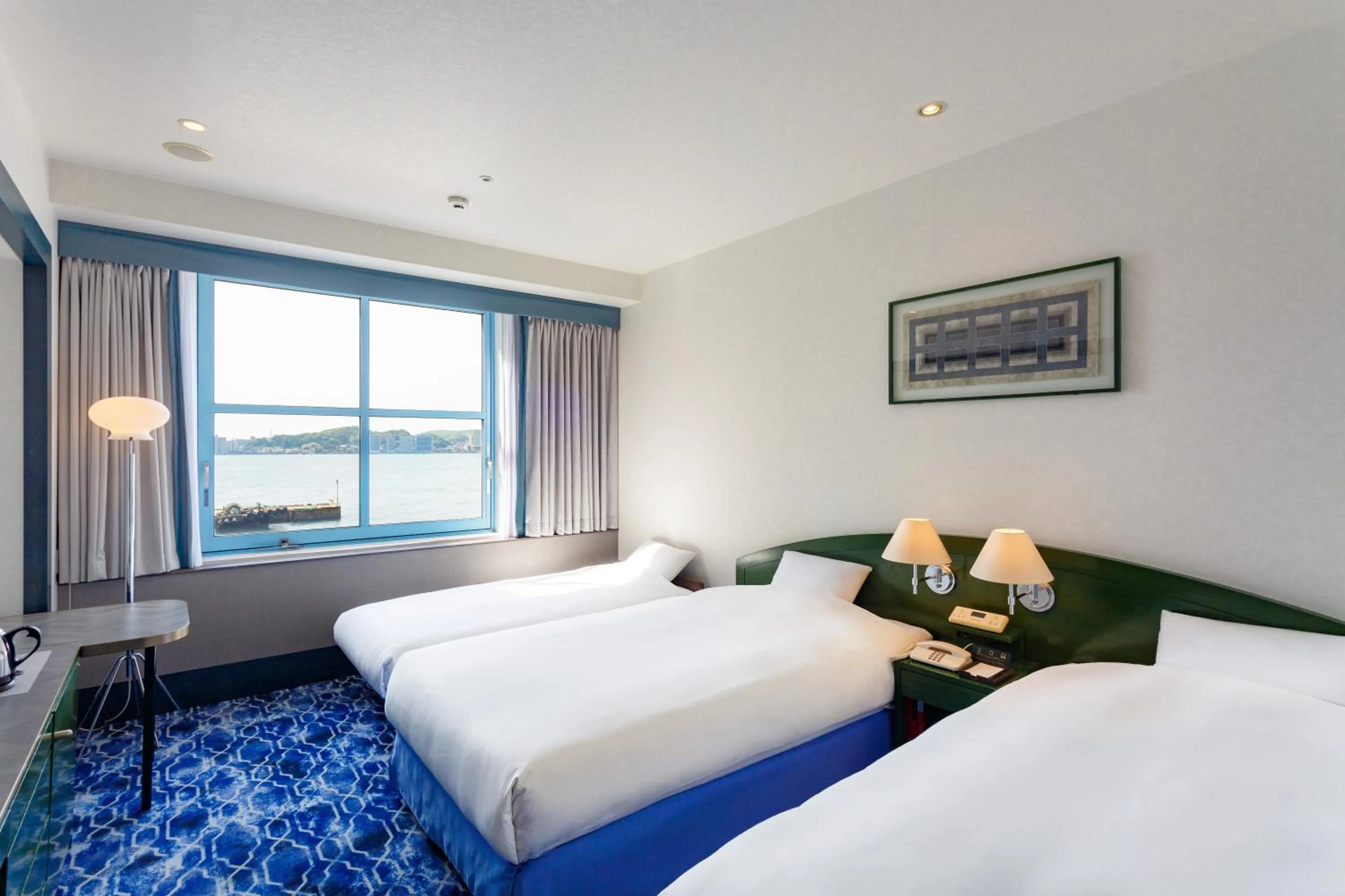 Twin Room with Extra Bed and Ocean View in Premier Hotel Mojiko